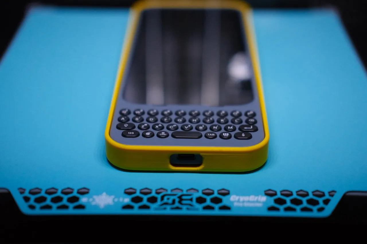 Clicks Keyboard Case CASE for iPhone 15 Pro Max by Torm | Download