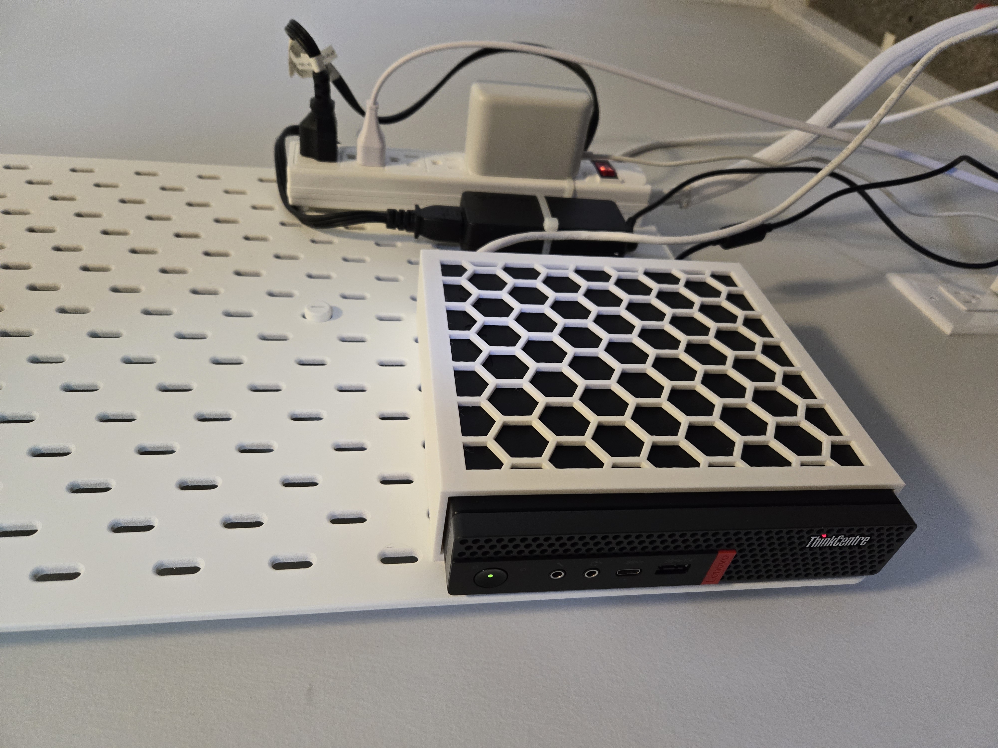 Lenovo Thinkstation Skadis Mount