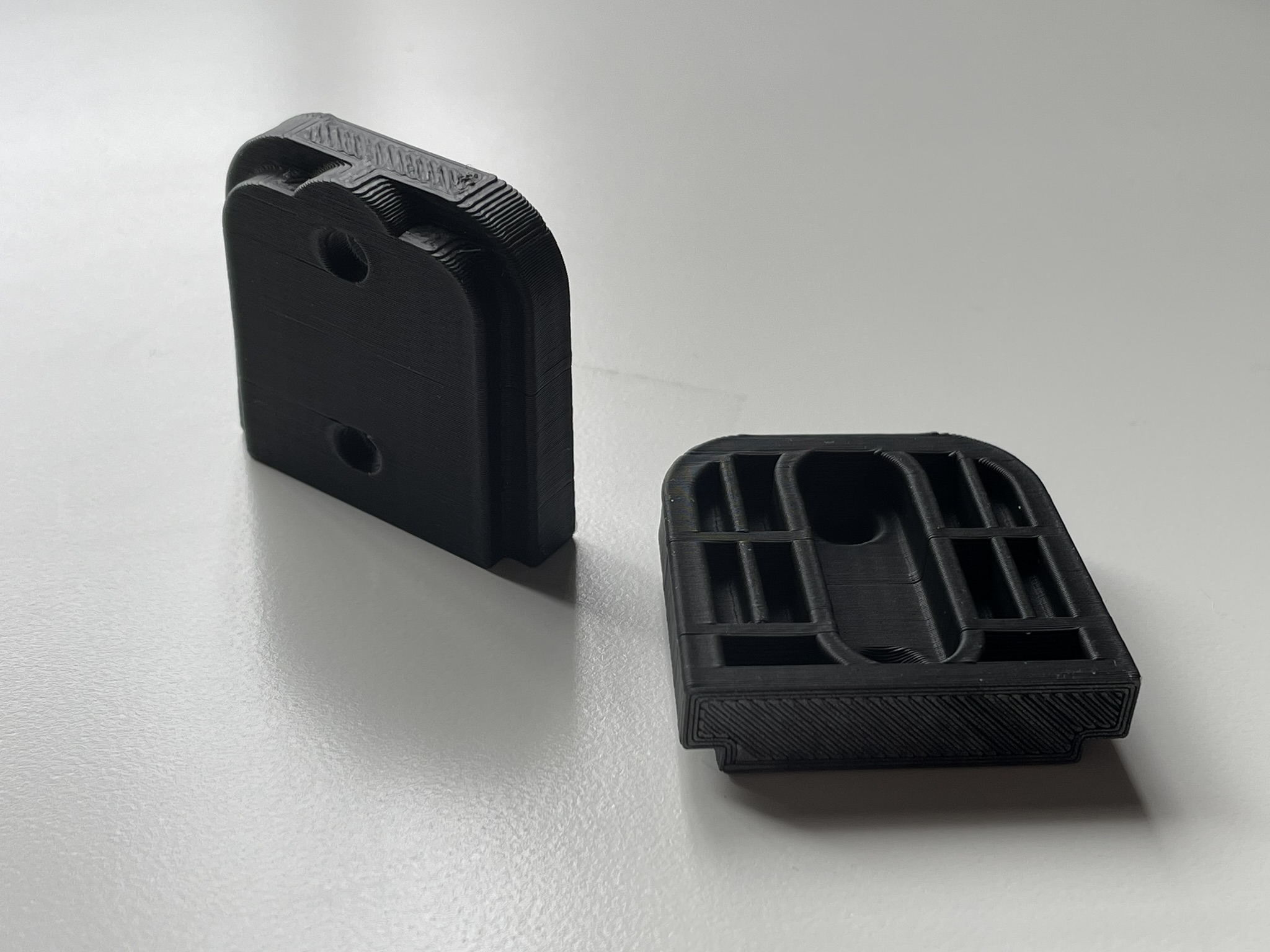 Retractable Baby / Pet Gate Wall Bracket