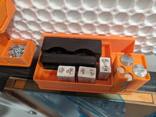 [Customizable] Gridfinity/Multiboard 9 Volt and Coin Cell Battery Charger