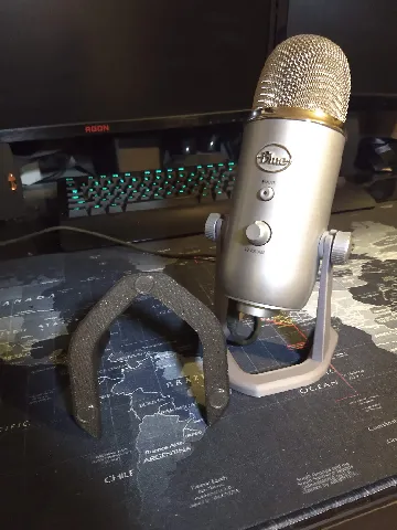 Blue Yeti Low-Profile Stand