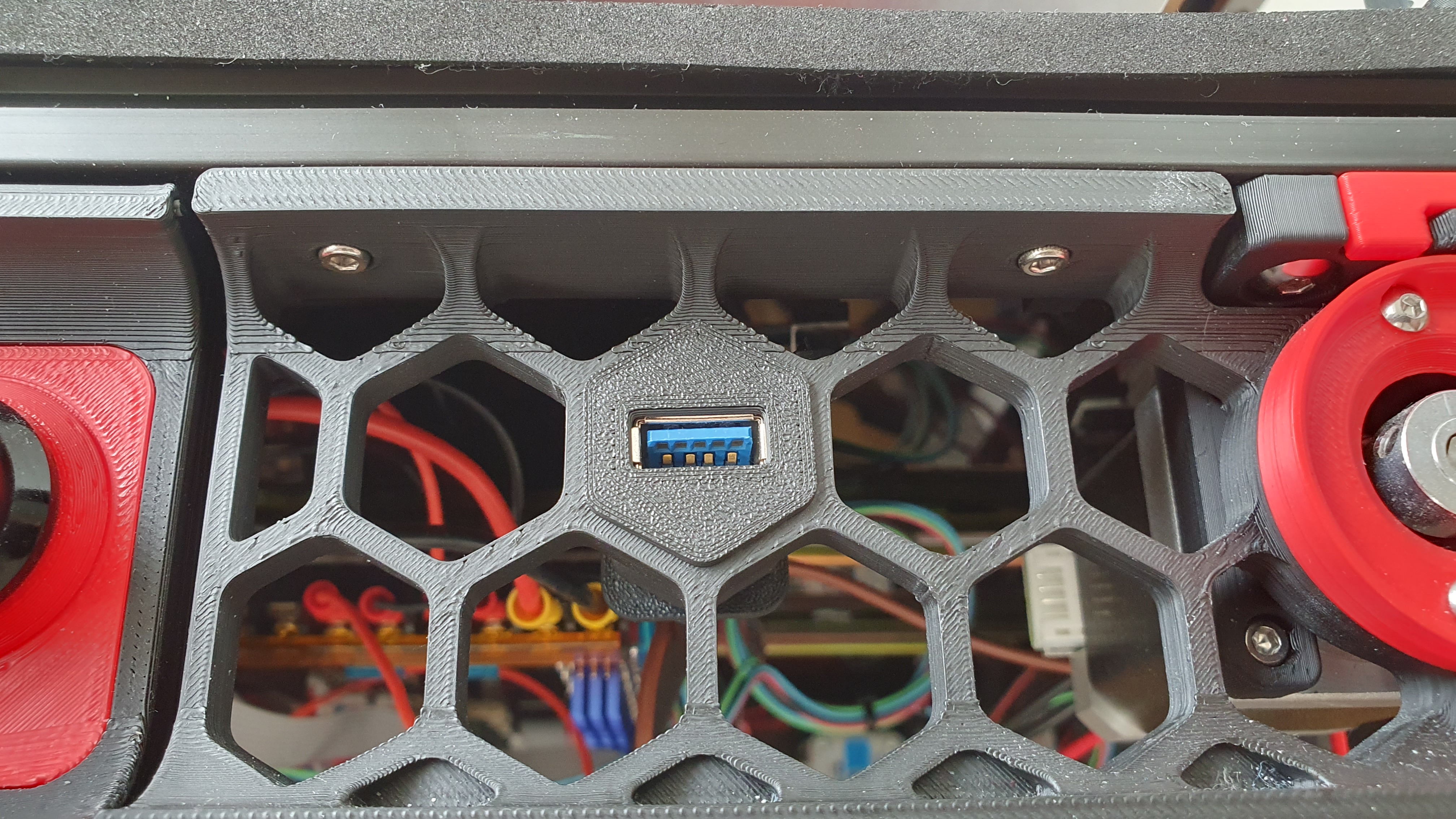 USB port for stock Voron 2.4/Trident skirts