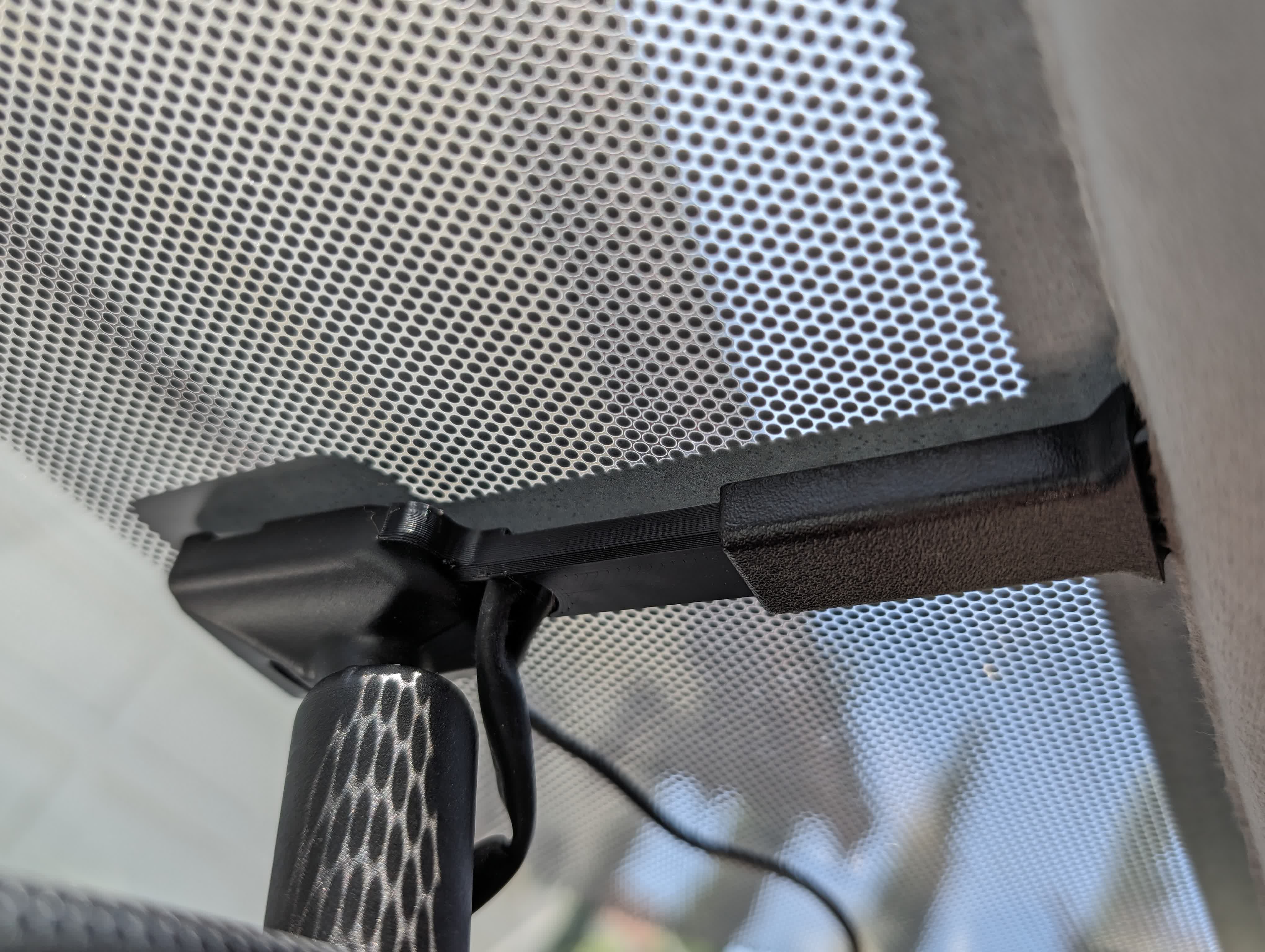 Parametric Gen 2 Prius (20032009) Rear View mirror wire cover by mrwm Download free STL model