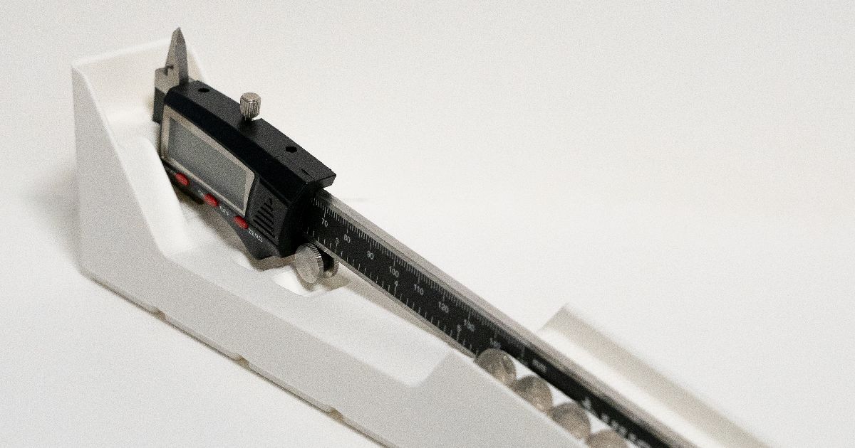 Gridfinity Husky Caliper Holder with Batteries by Sebacho9 Download