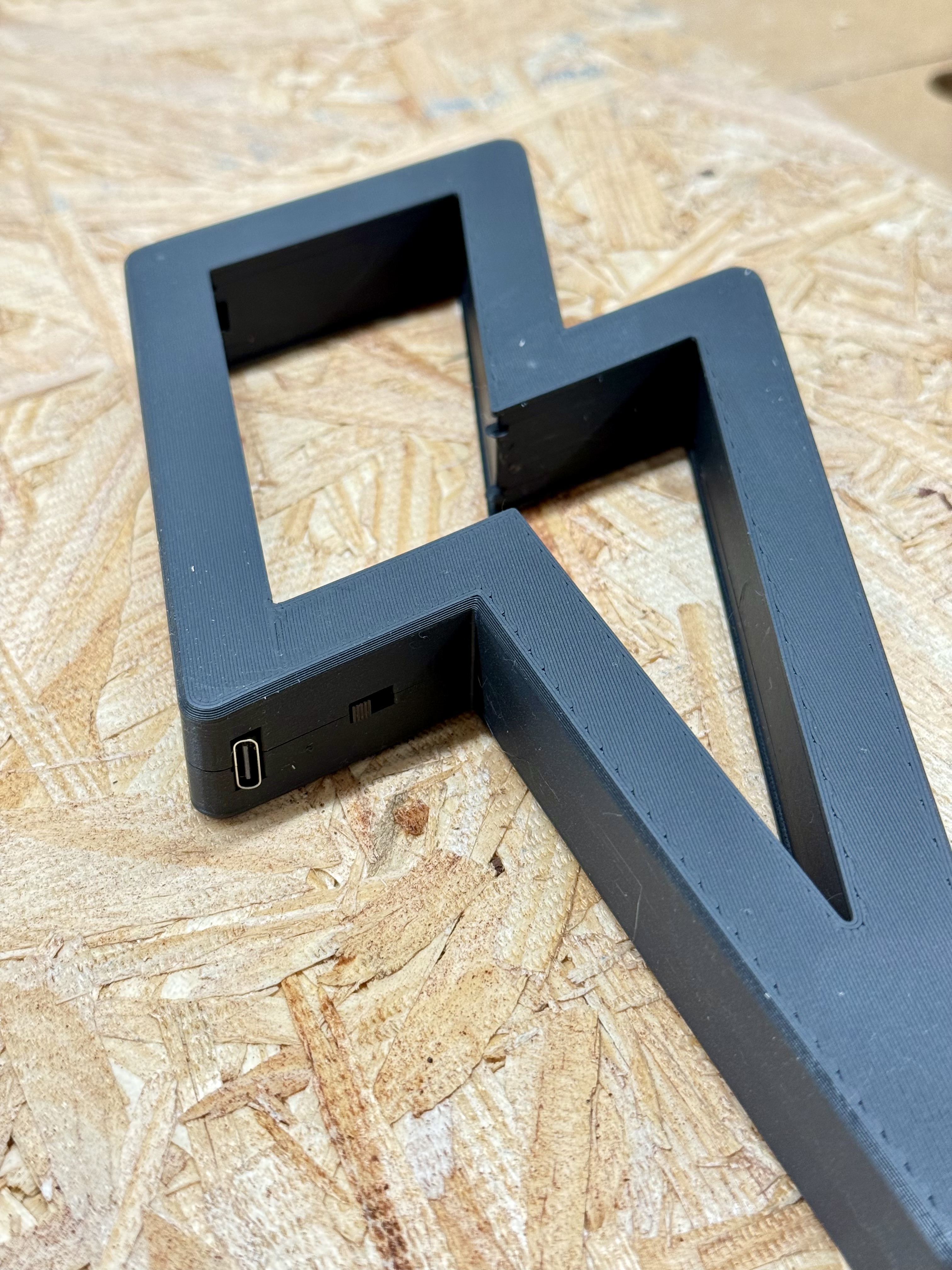 Miniatura 6 do modelo 3D Infinity Mirror LED Lightning Bolt