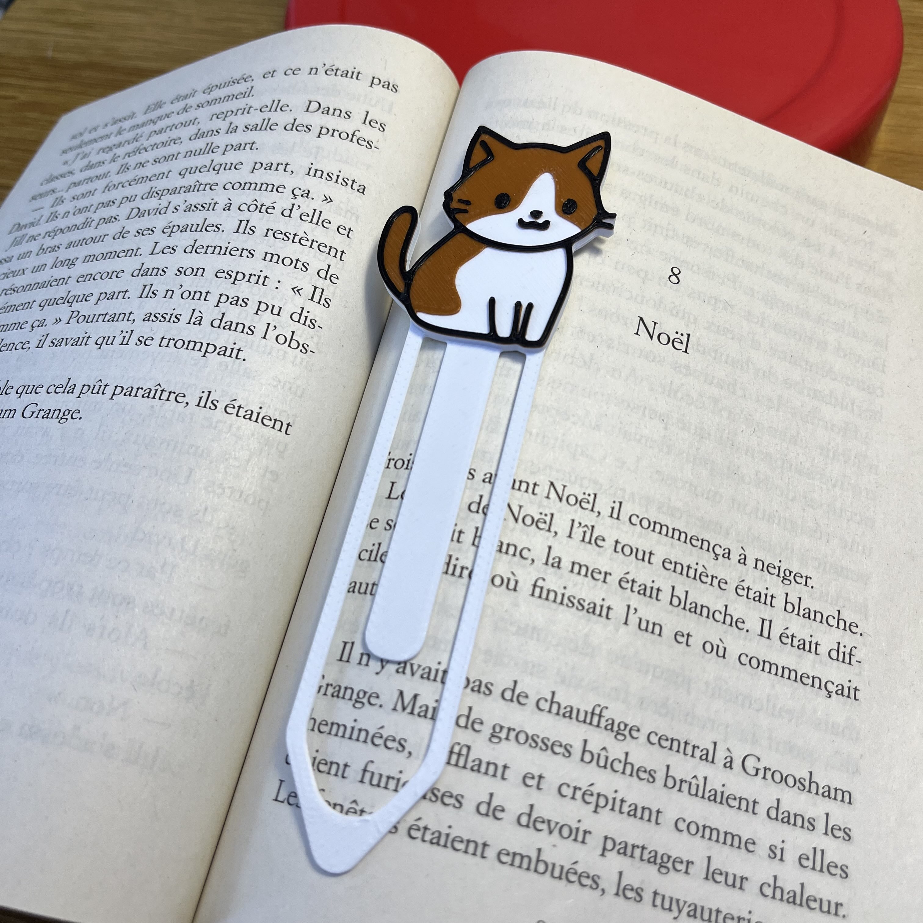 Miniatura 2 do modelo 3D Cute Brown Cat Bookmark