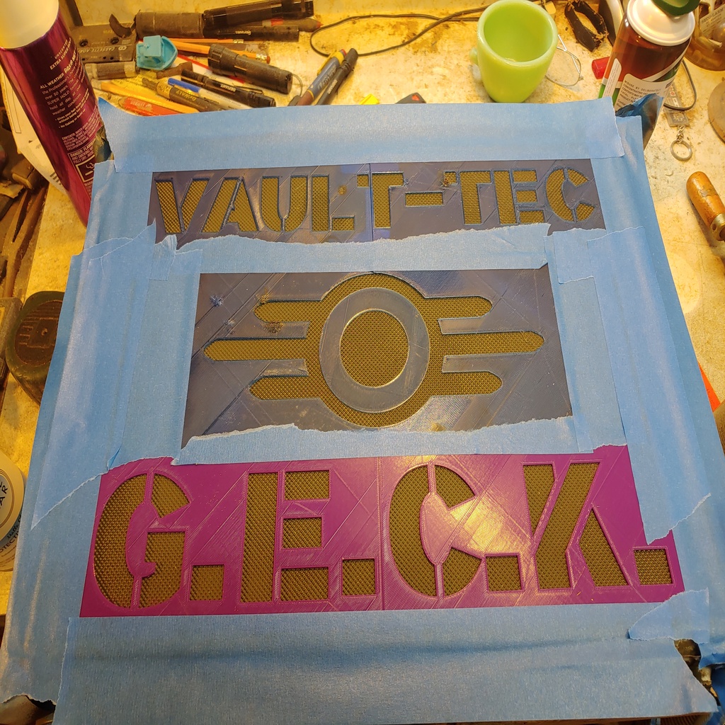 Miniatura 2 do modelo 3D Vault Tec Logo Stencil