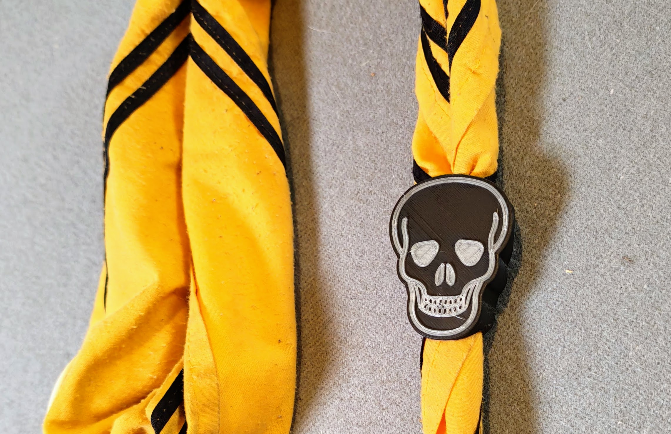 Skull Scout Woggle (2 Colors / Halloween Series)
