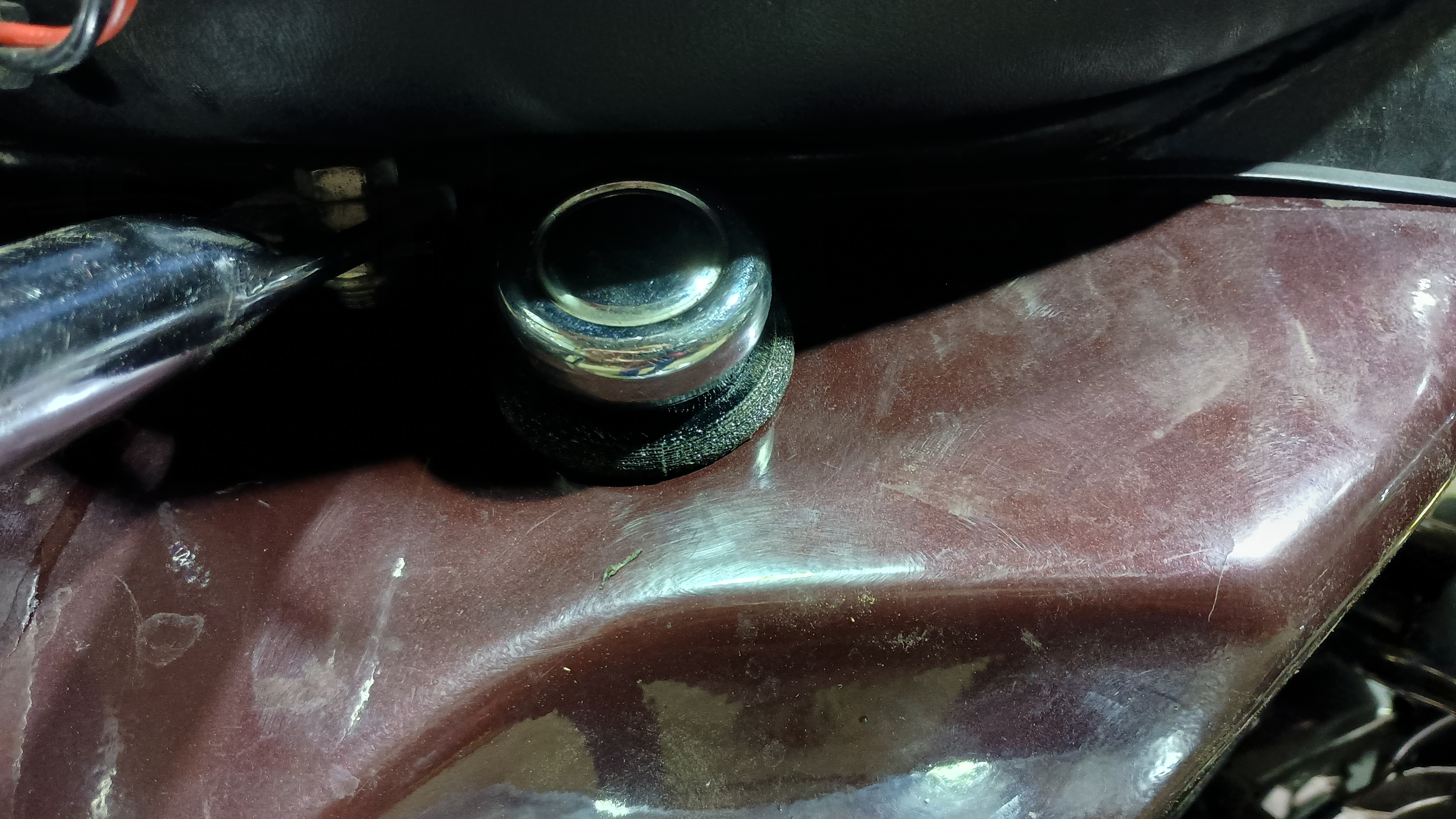 Harley Davidson 1985 FLTC Filler tube grommet