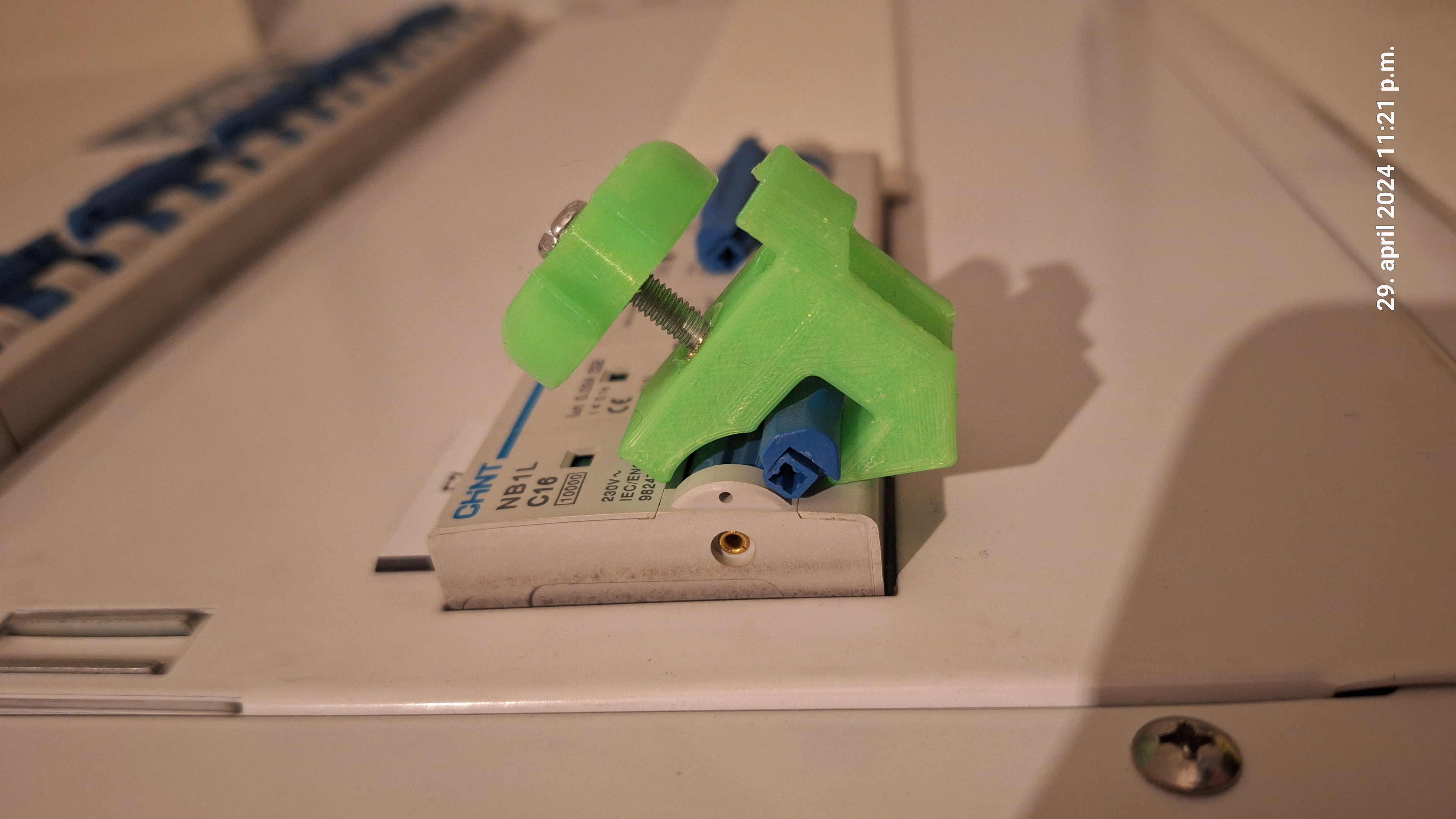 Lock-out for fuses
