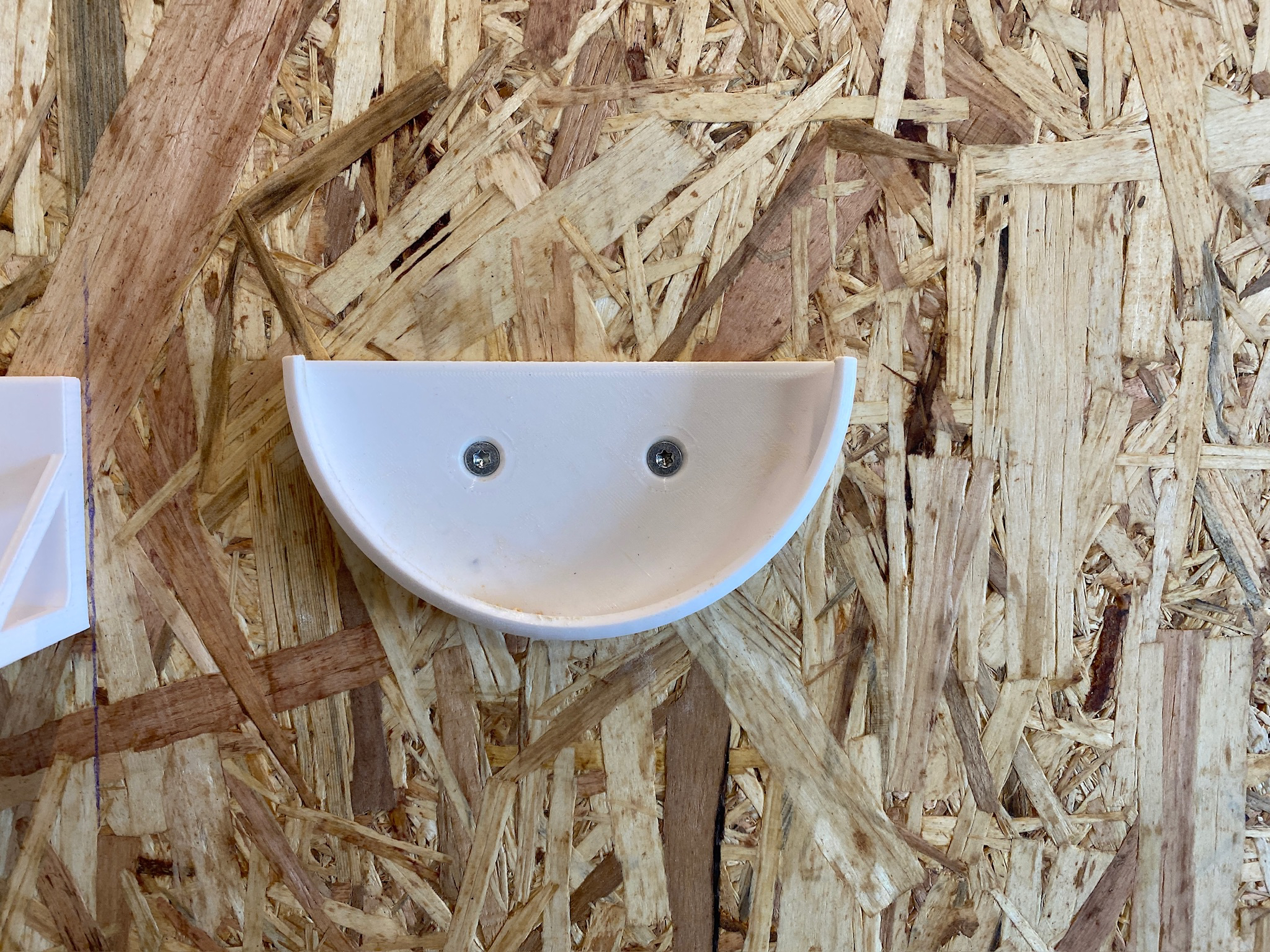 Ryobi One+ Orbital sander Wall mount