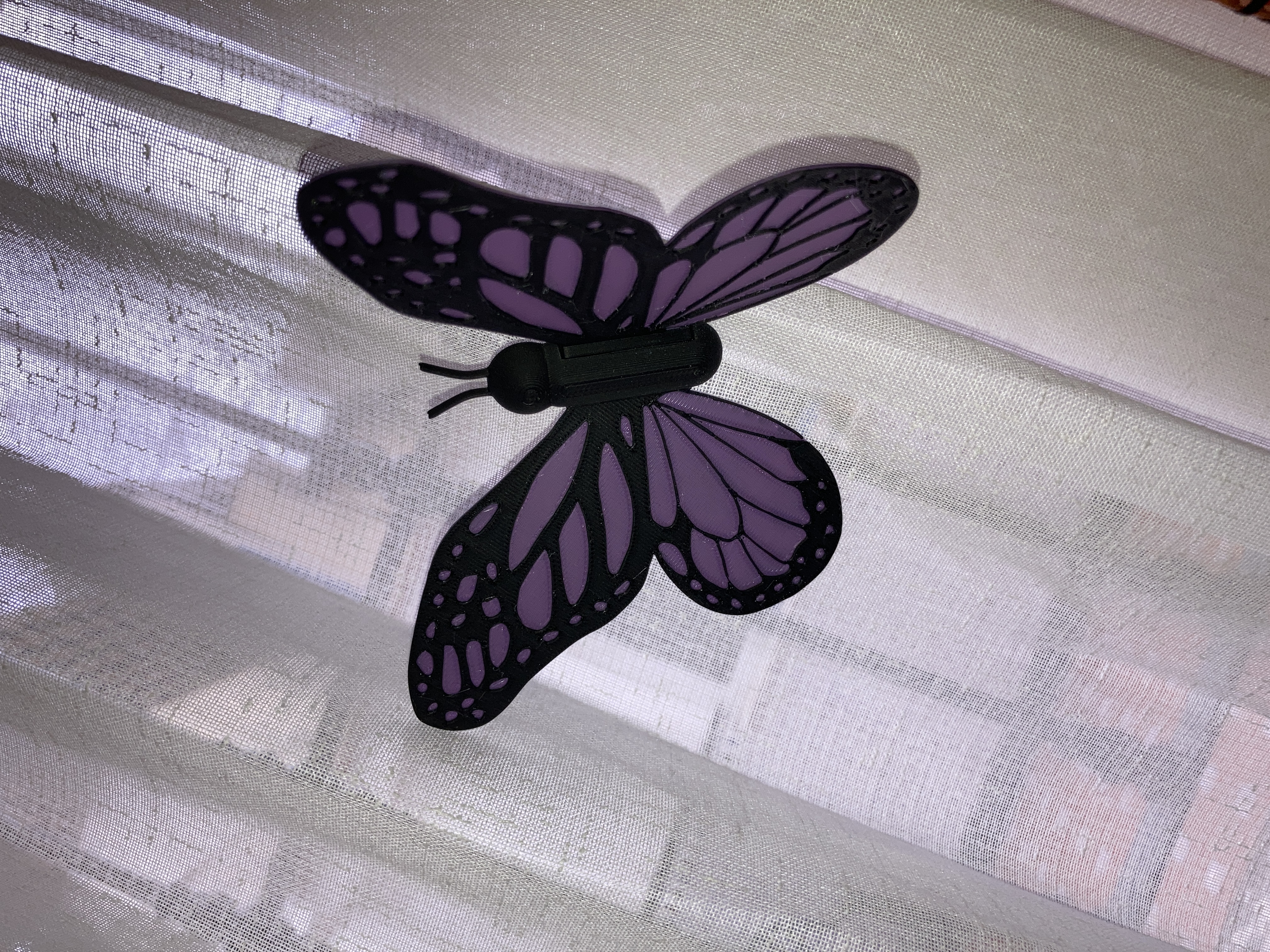 Butterfly with magnet