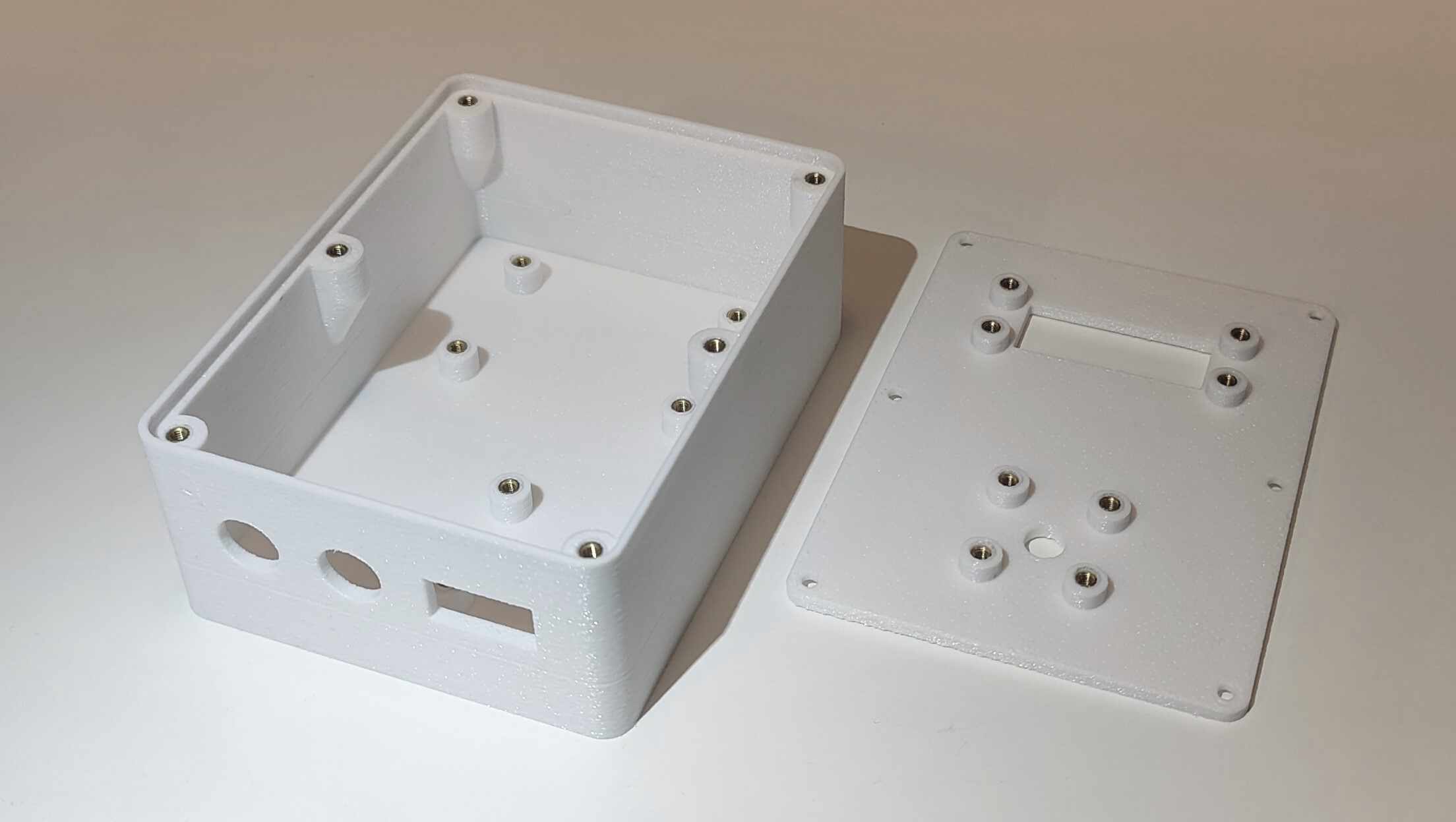 Easy customizable / parametric electronics project box case enclosure housing V2.2 by pbtec by