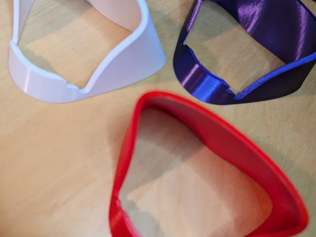 Universal tablet stand