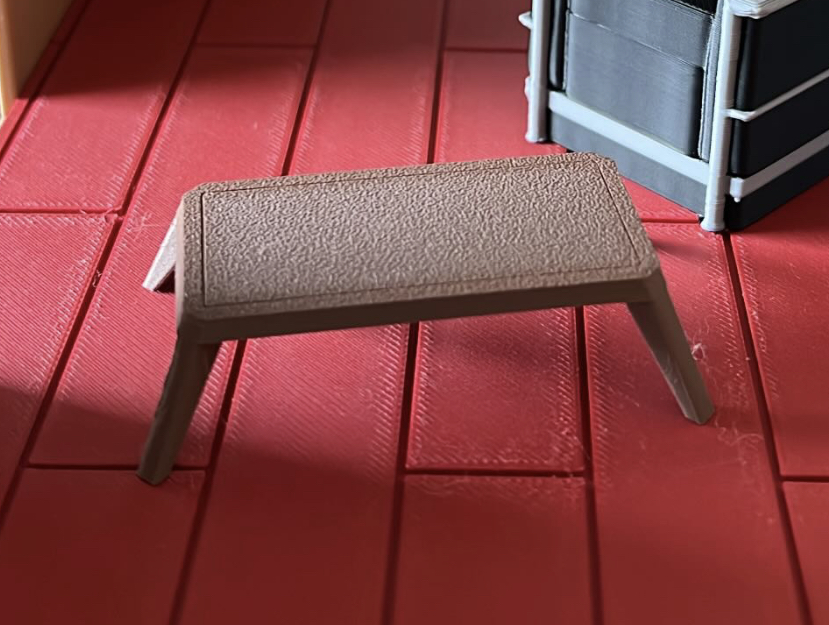 Andres Cacho "Loma" Table miniature