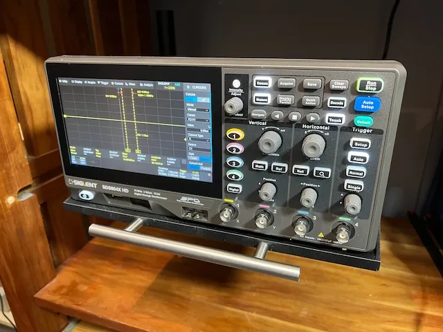 Siglent SDS8xx VESA mount by aeberbach | Download free STL model