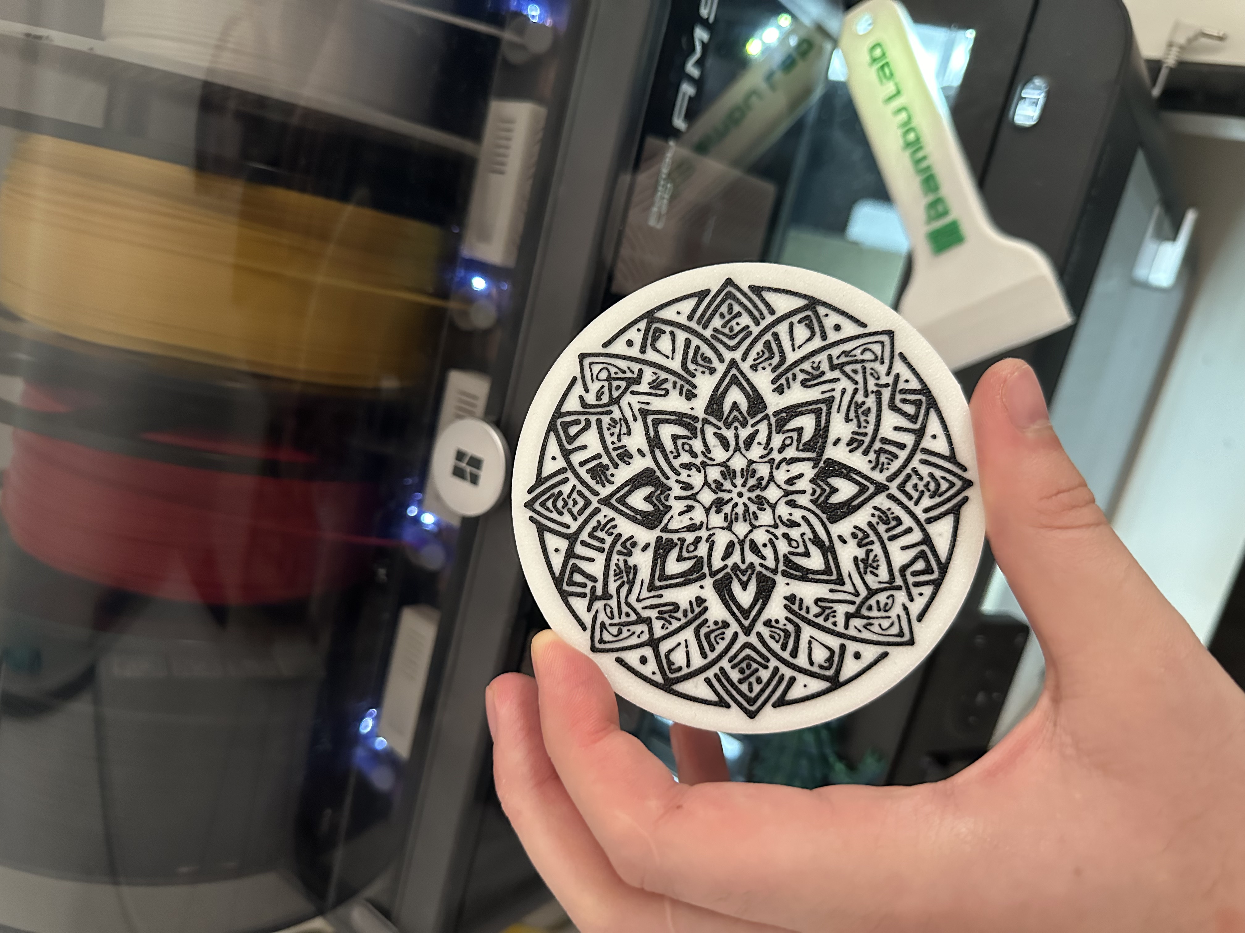 Miniatura 3 do modelo 3D Mandala Coaster
