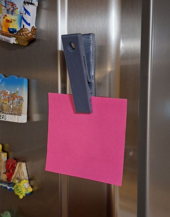magnetic clothespin