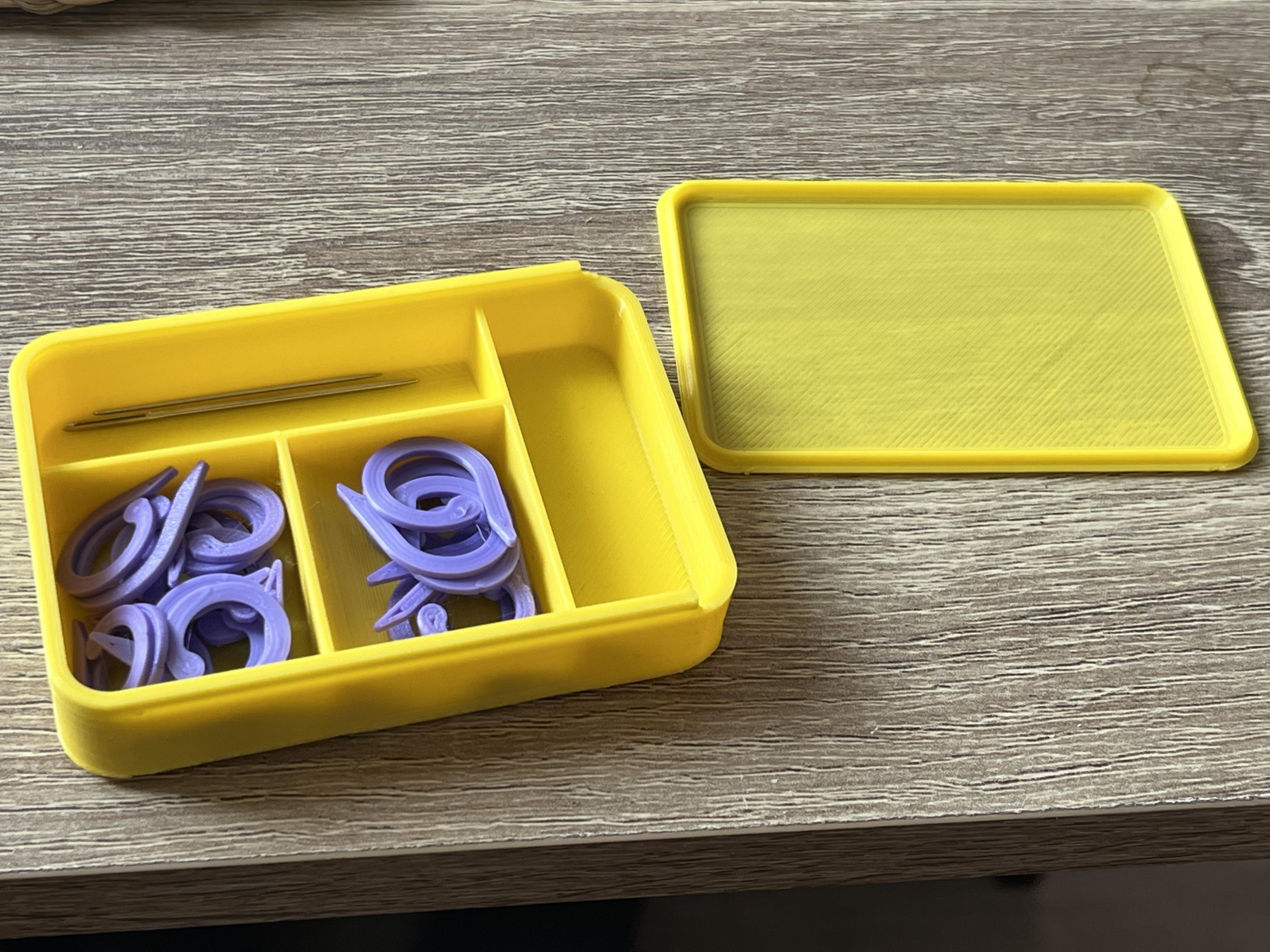 Small organizer for knitting/crocheting accesories