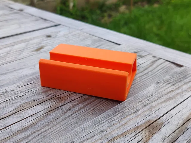 Simple phone stand
