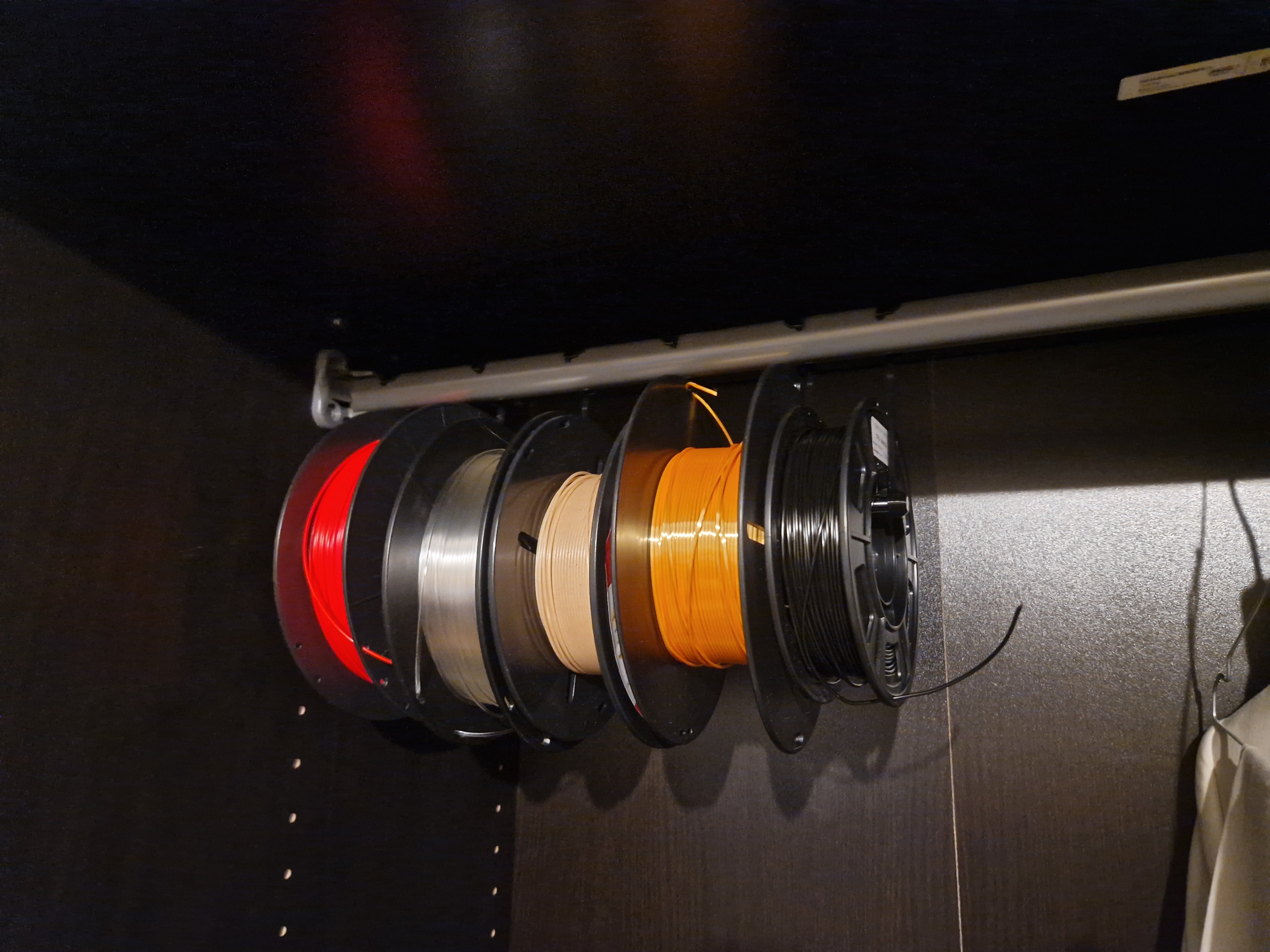 Filament Spool Holder for IKEA KLEPPSTAD Wardrobe: Practical Organization for 3D Printing!