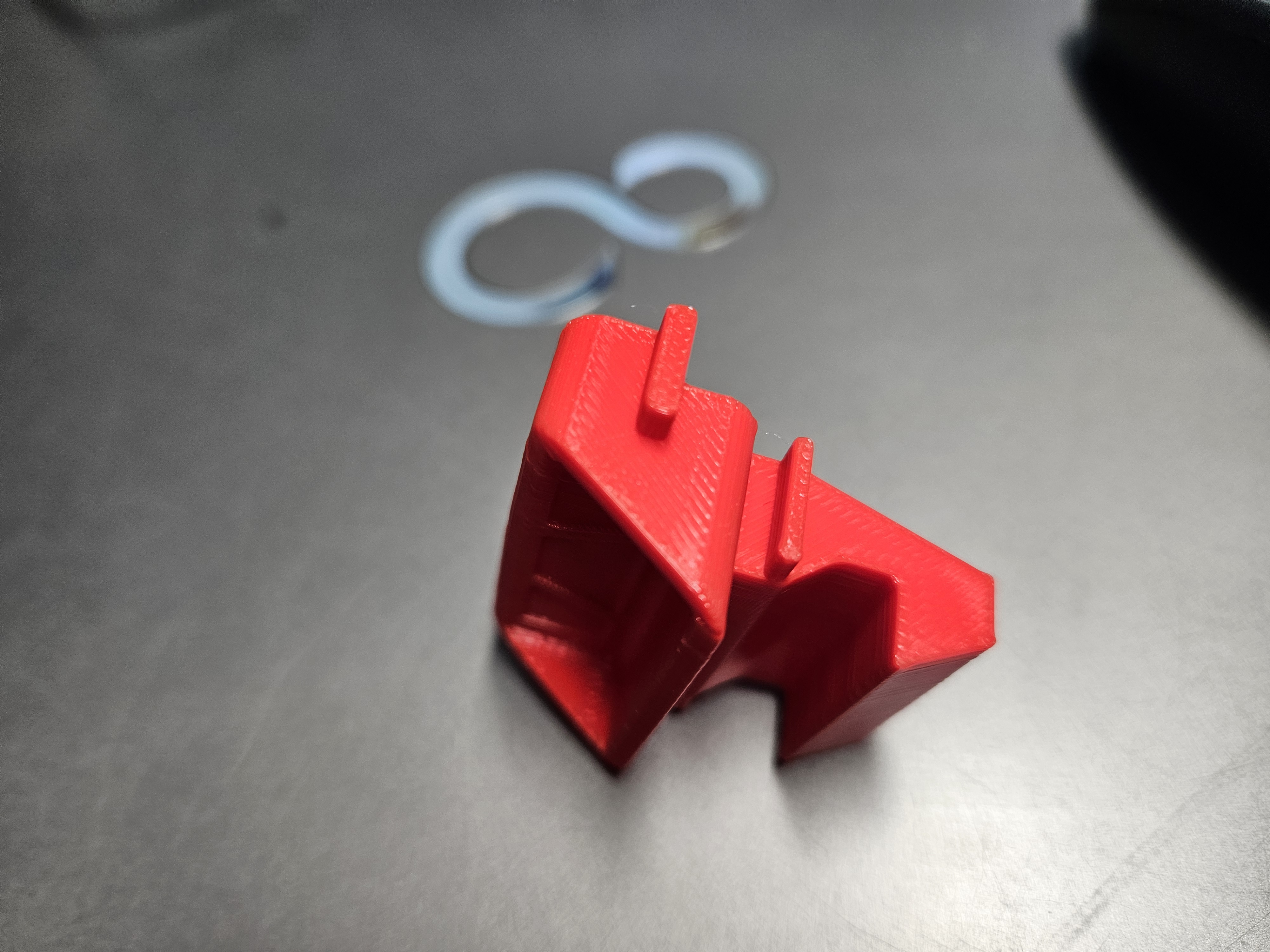 Yato 18v Battery release button