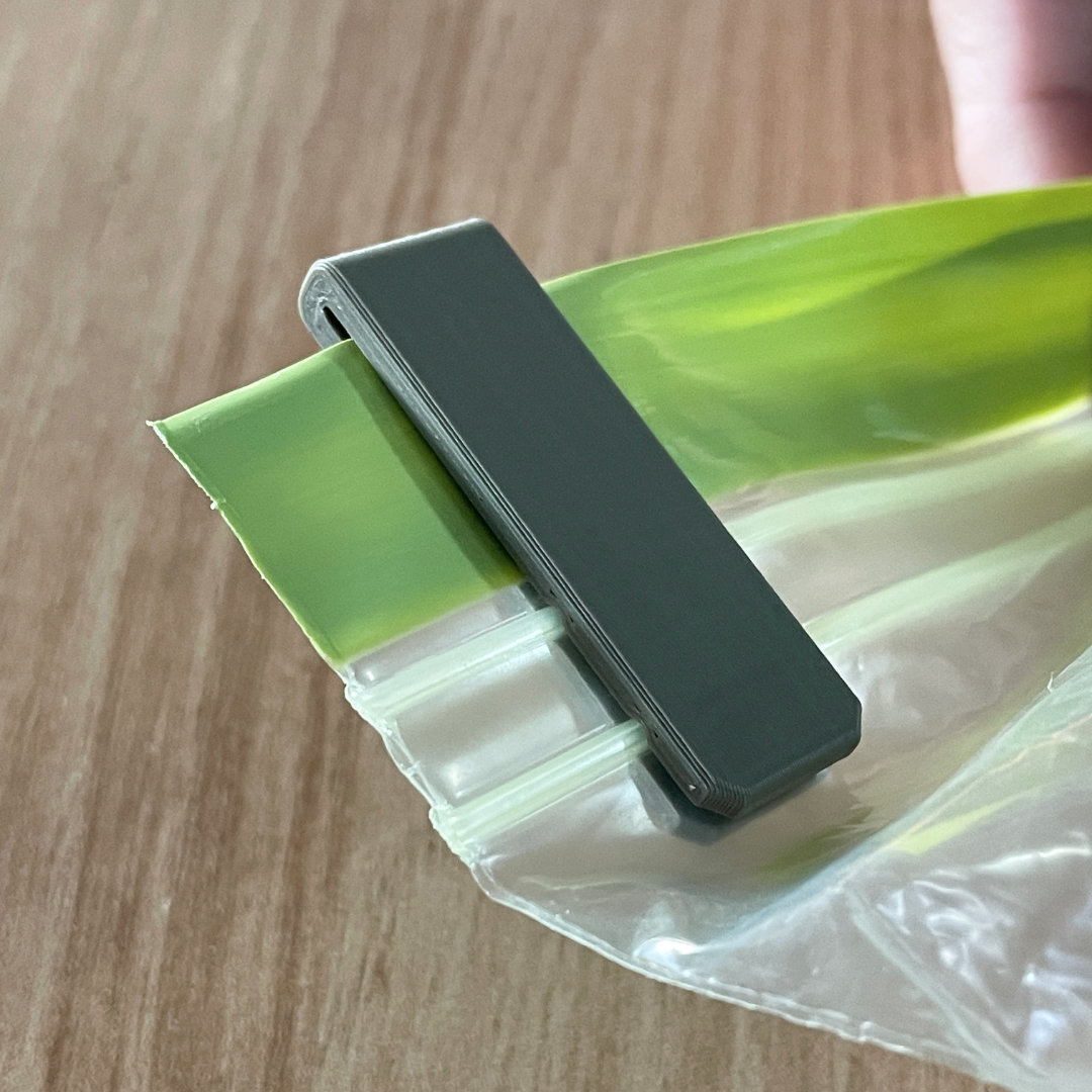 Simple Ziplock Sealer by Ivvy | Download free STL model | Printables.com