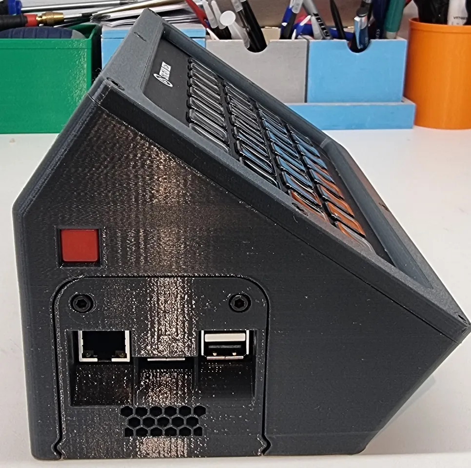 Stream deck XL Companion PI Case 02 by Atelier Du Tech