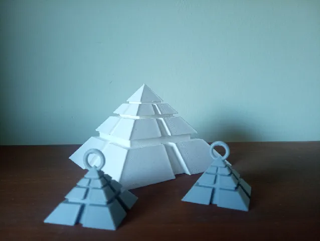 Stargate pyramid keychain