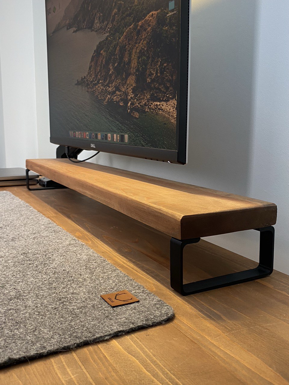Simple Monitor Stand Leg