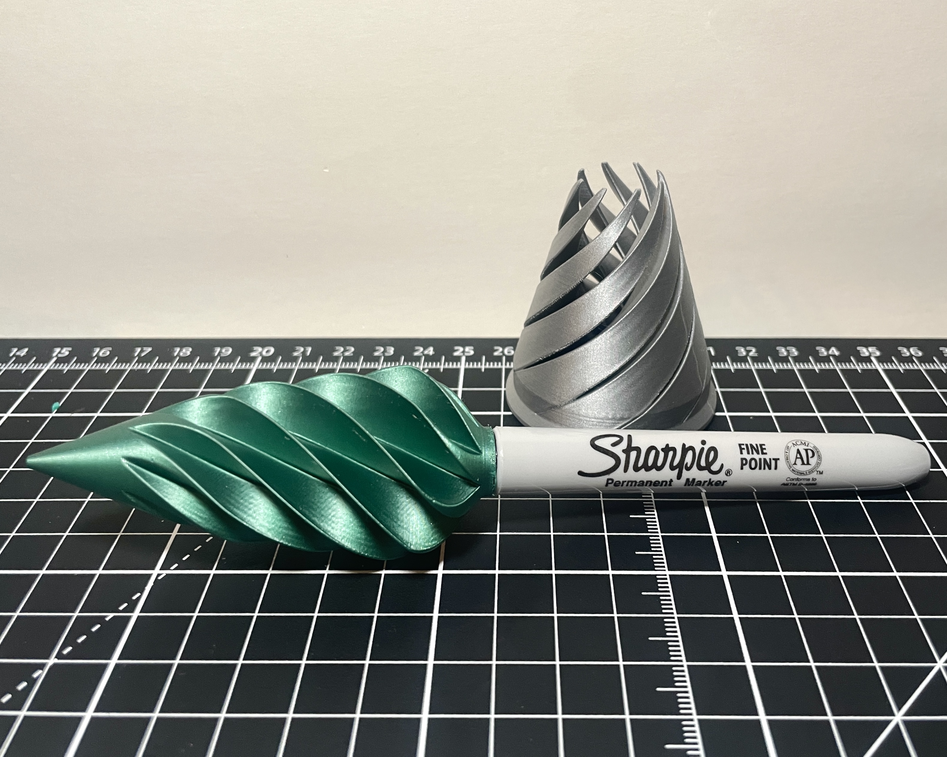 Helix Screw Sharpie Cap/Stand