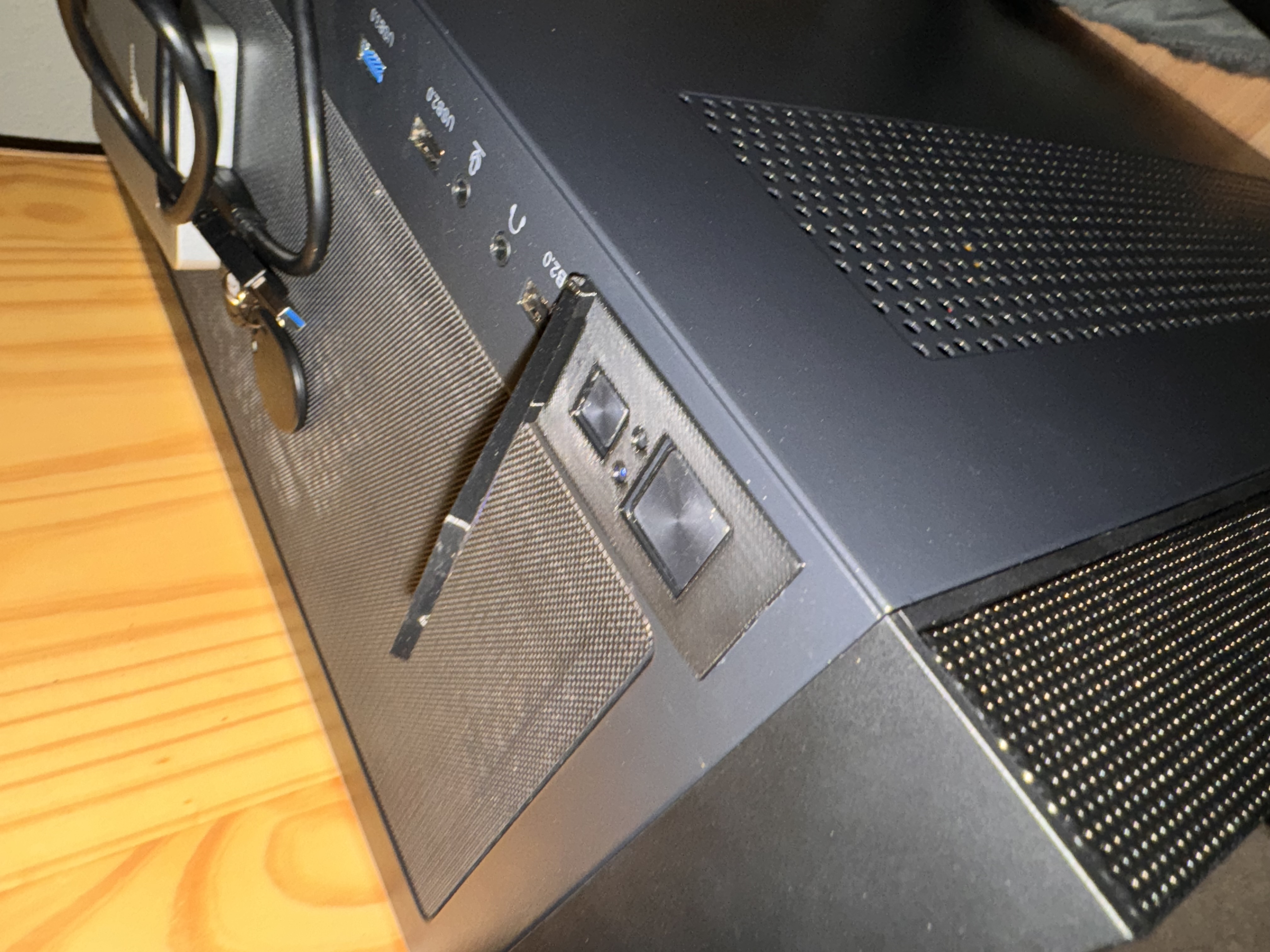 Powerbuttonabdeckung / Katzensicherung für Computer