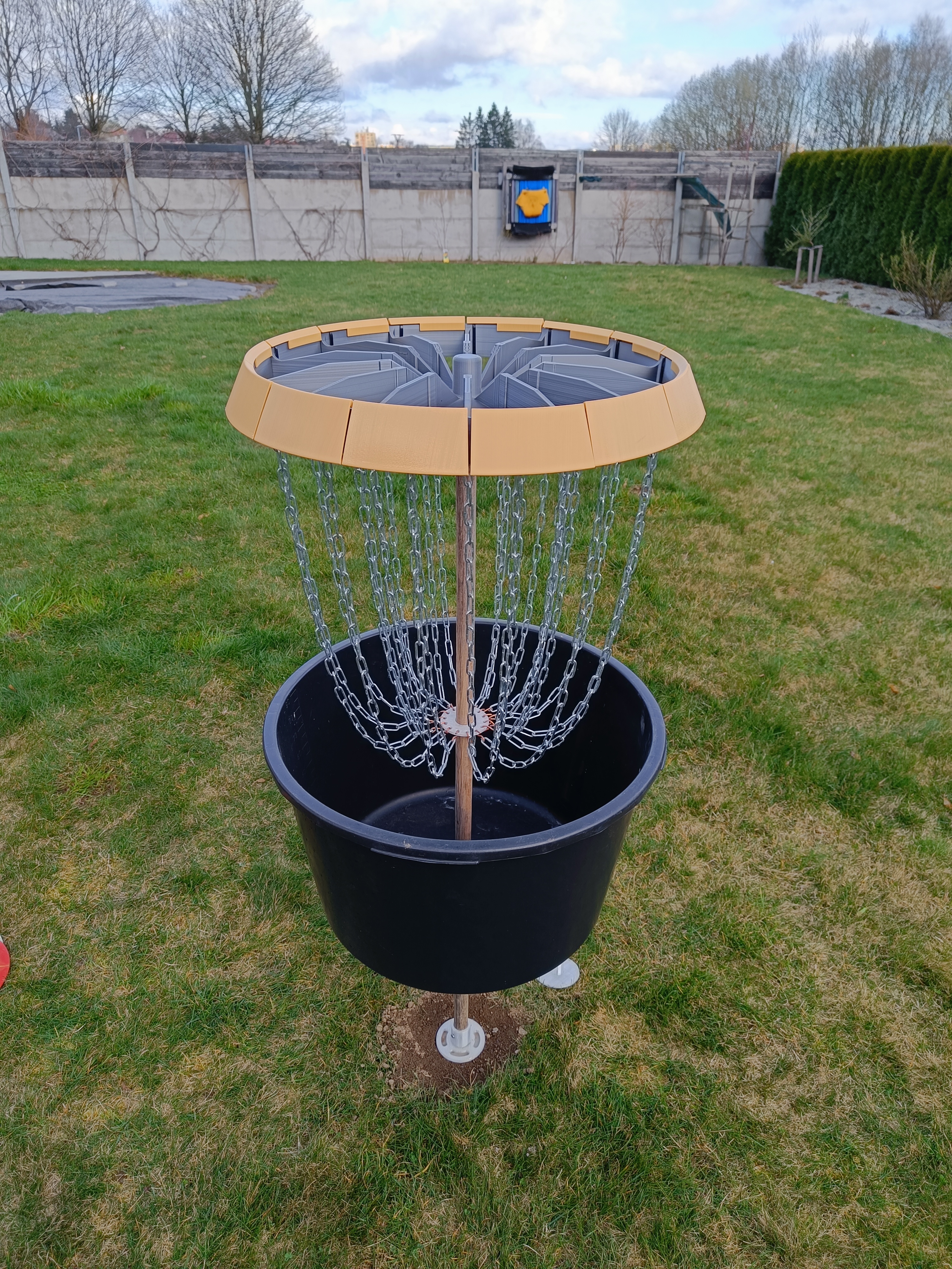 Discgolfový koš, Discgolf basket