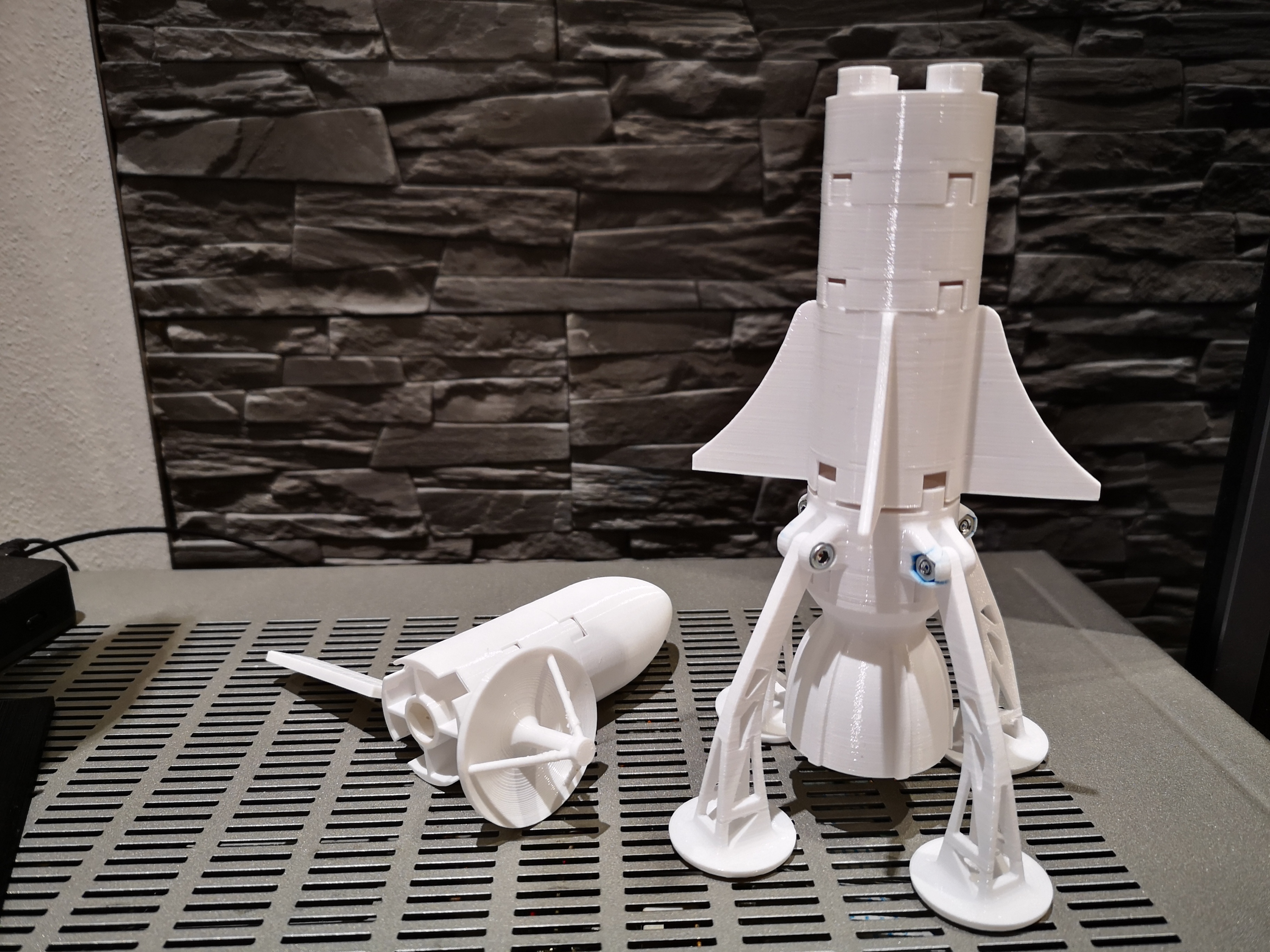 Round lego duplo style rocket