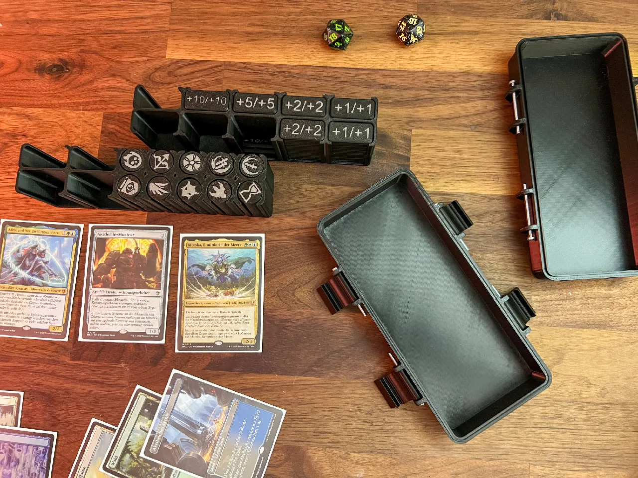 Magic: the Gathering Token and Counter Box by Nikolas Hoffmann ...