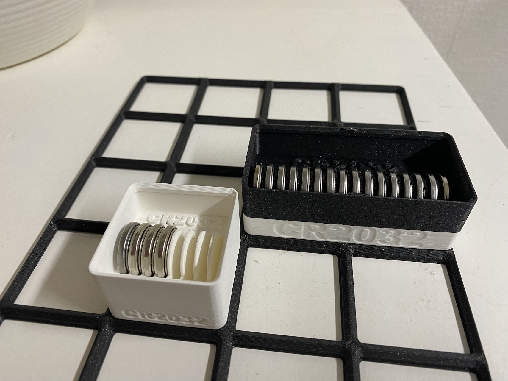 Gridfinity bins for CR2032 batteries
