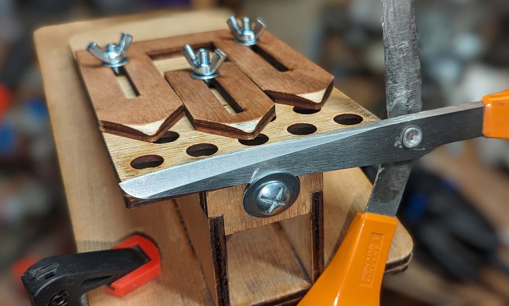 laser cut knife and scissors sharpener (version 2) — miniatura 8