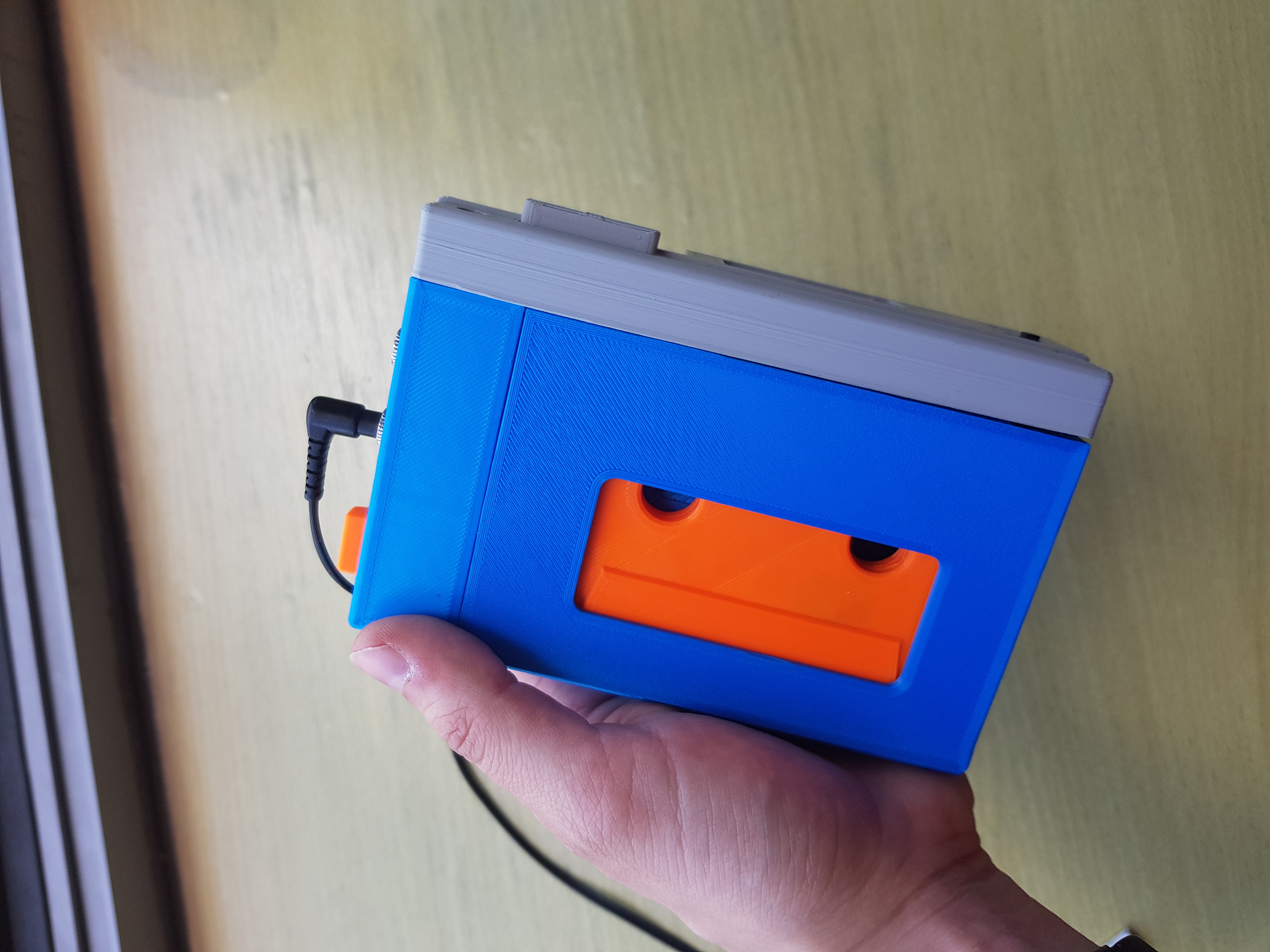 Miniatura 4 do modelo 3D Walkman inspired MP3 player