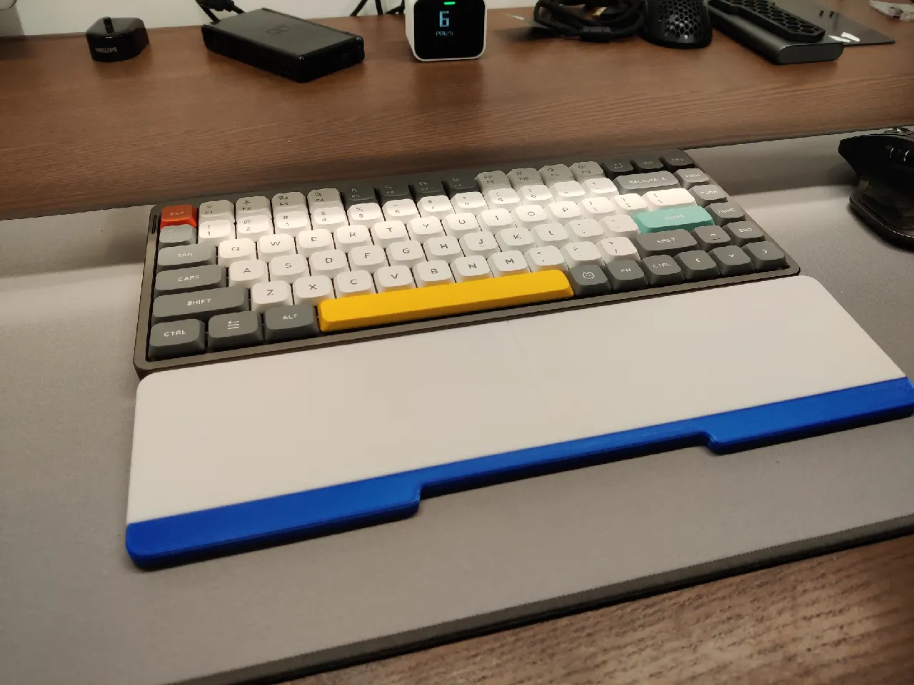Nuphy Mono Wrist Rest - Wrist rest for low profile keyboard, Walnut 75