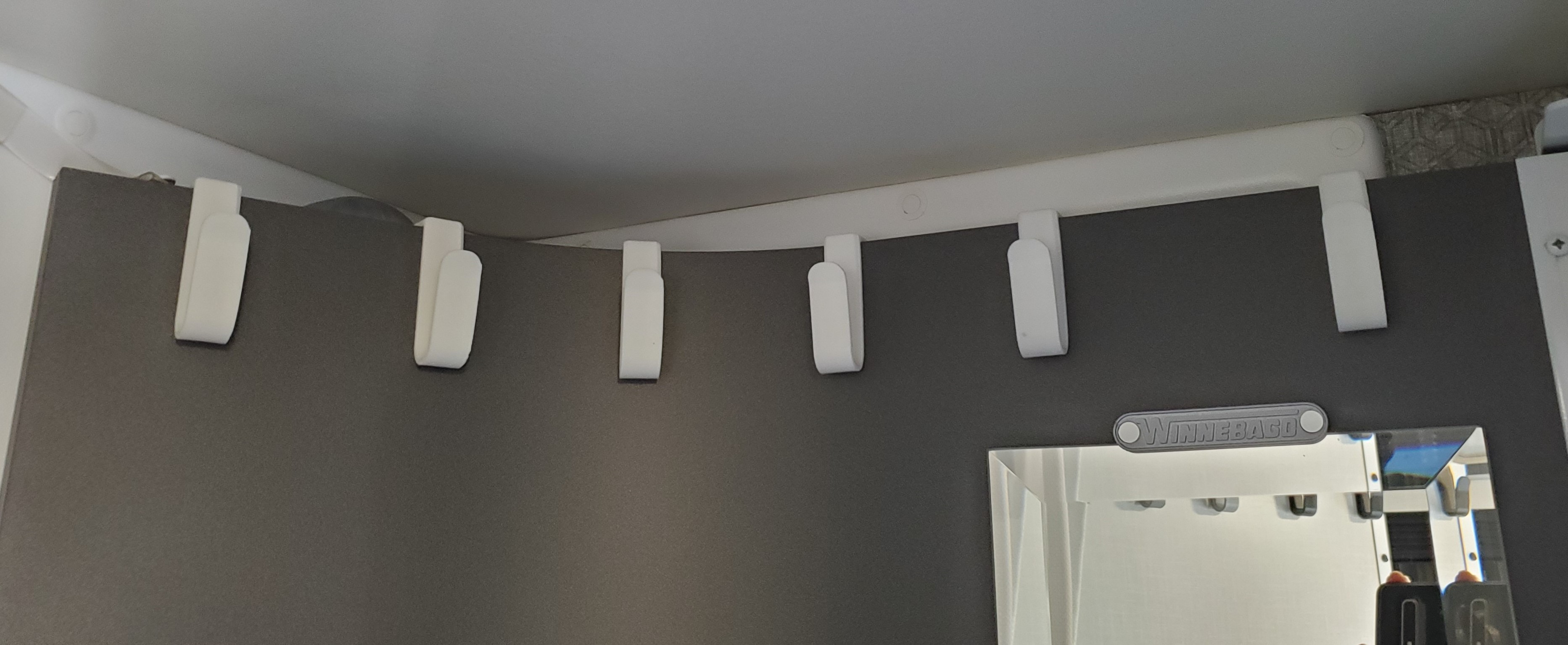 EKKO Shower Hanger