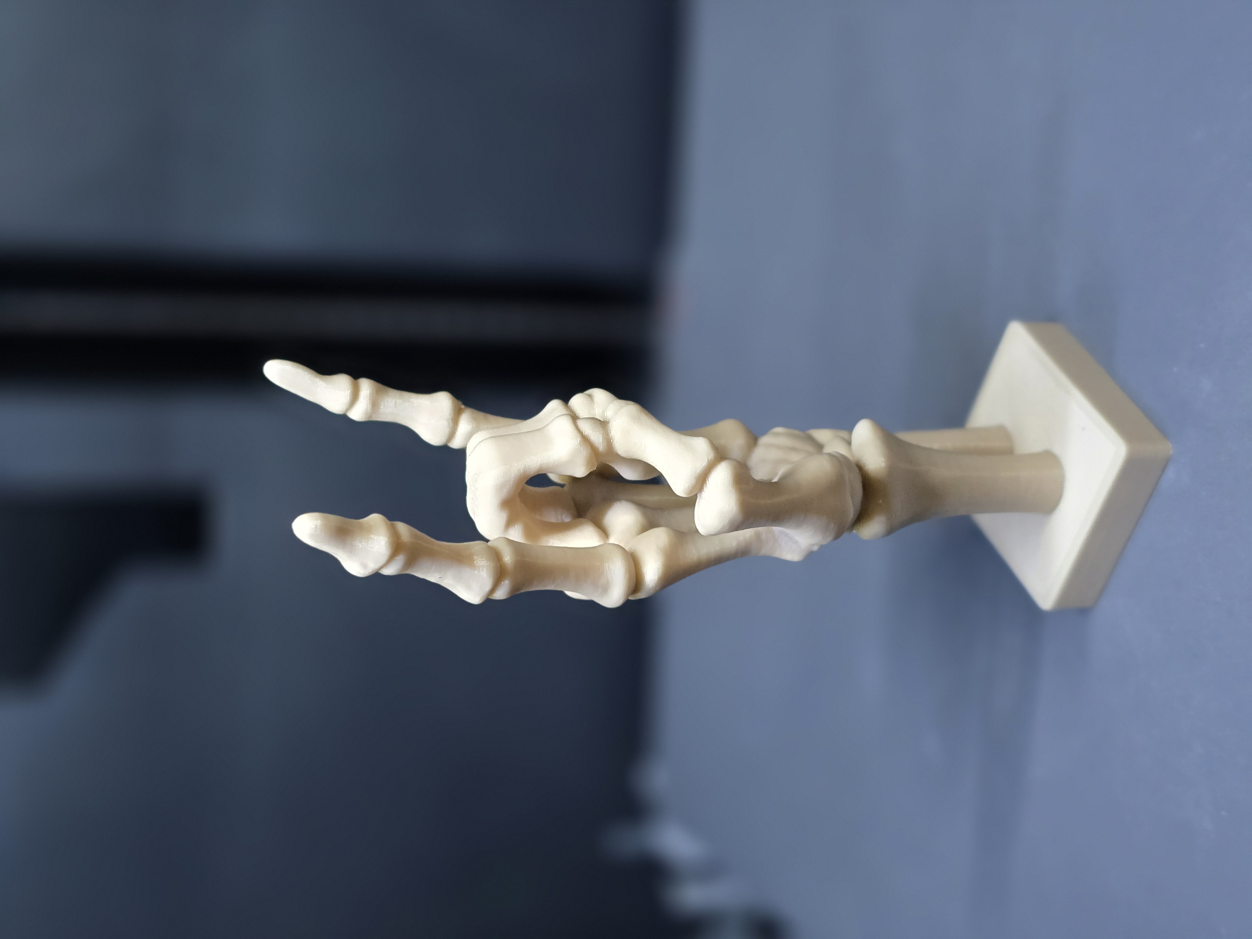 Miniatura 4 do modelo 3D Bone to Rock