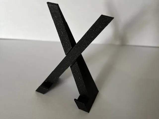 Display stand for logo plate