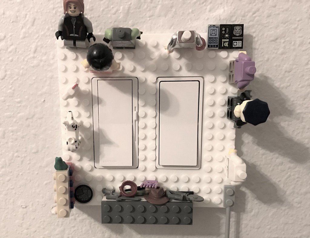 Wall switch plate for Legos (for Eaton screwless)
