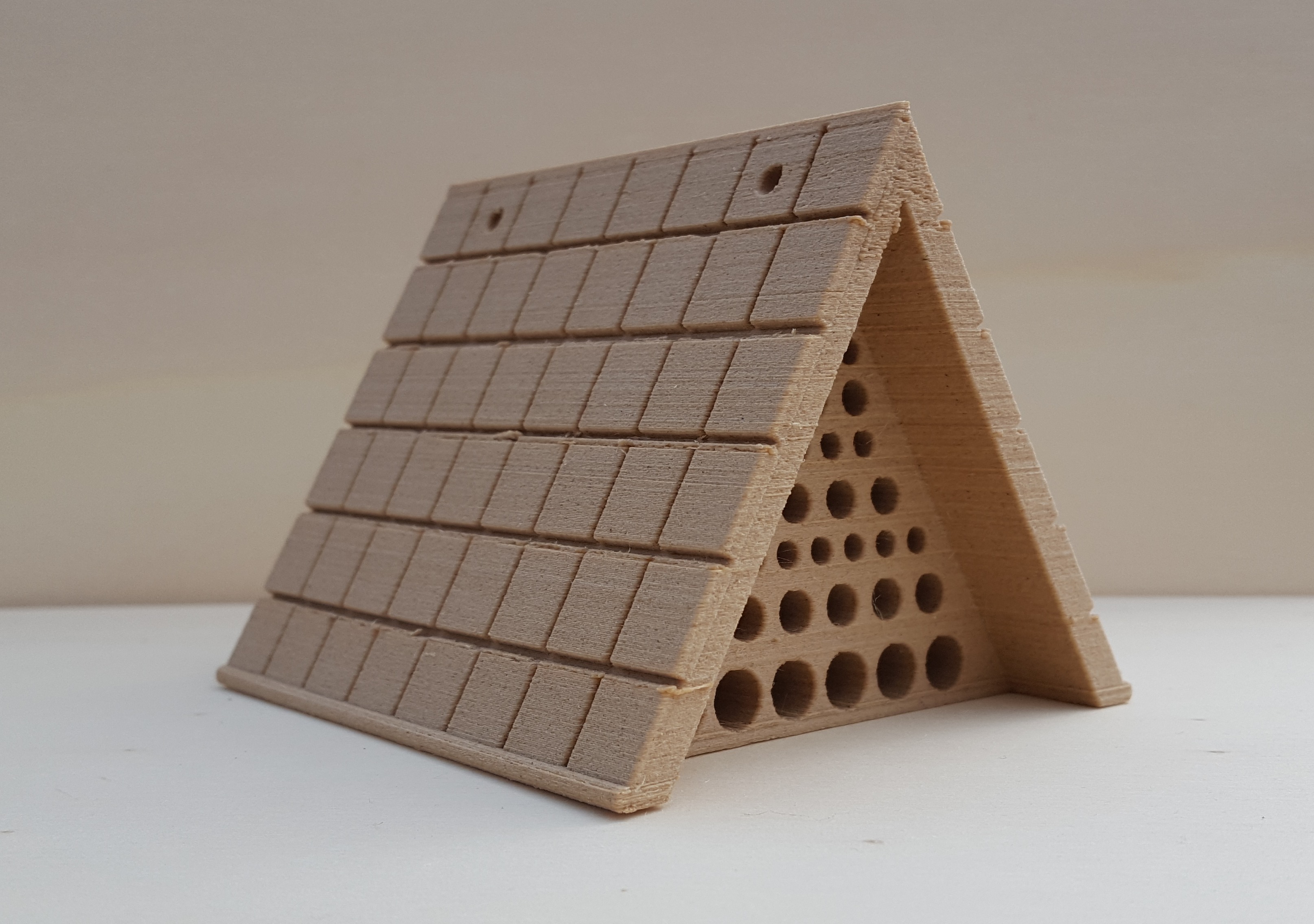 Miniatura 5 do modelo 3D Cute insect hotel