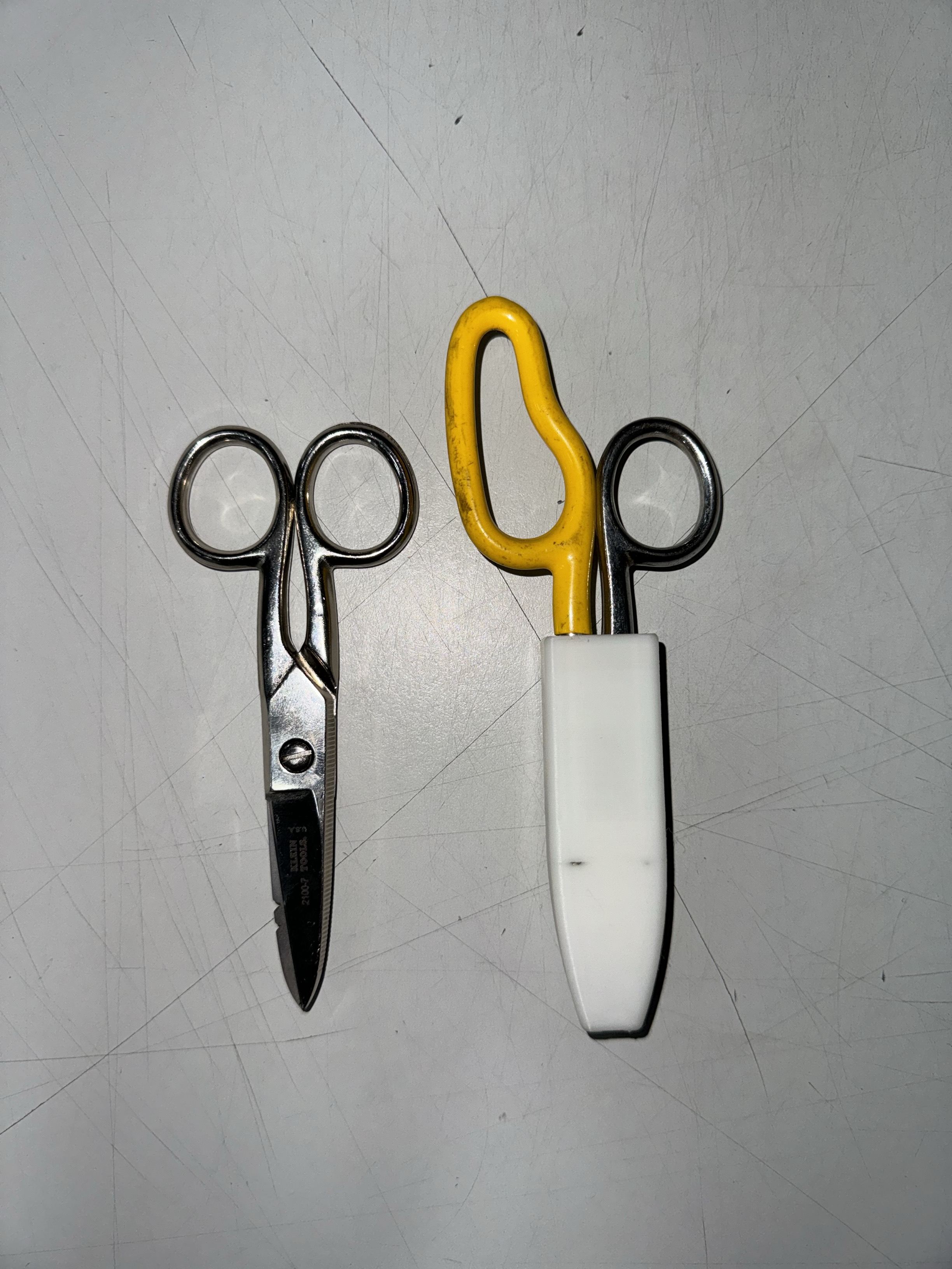 Sheath for Klein Electrician Scissors by peteakaak Download free STL