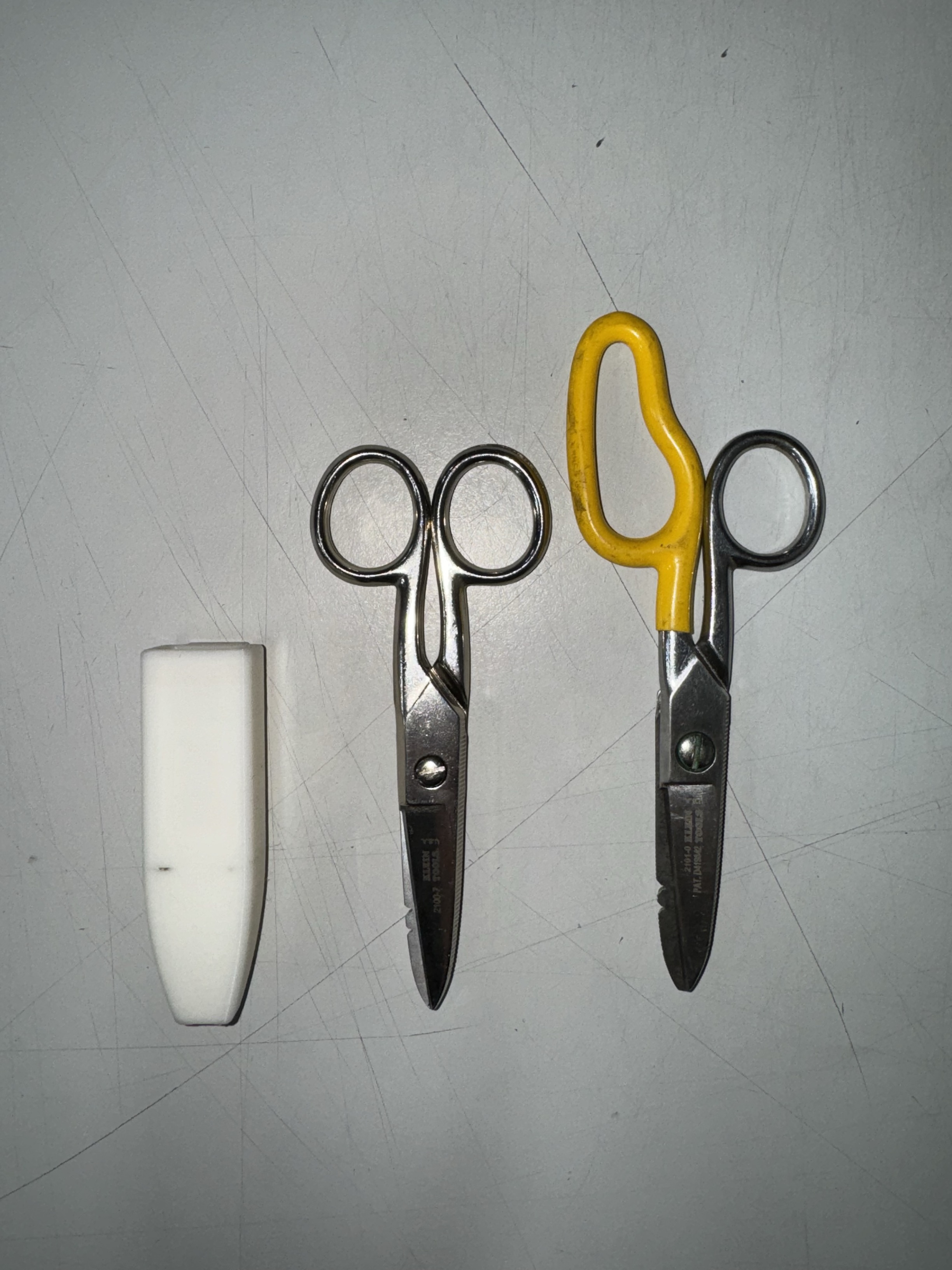 Sheath for Klein Electrician Scissors by peteakaak Download free STL