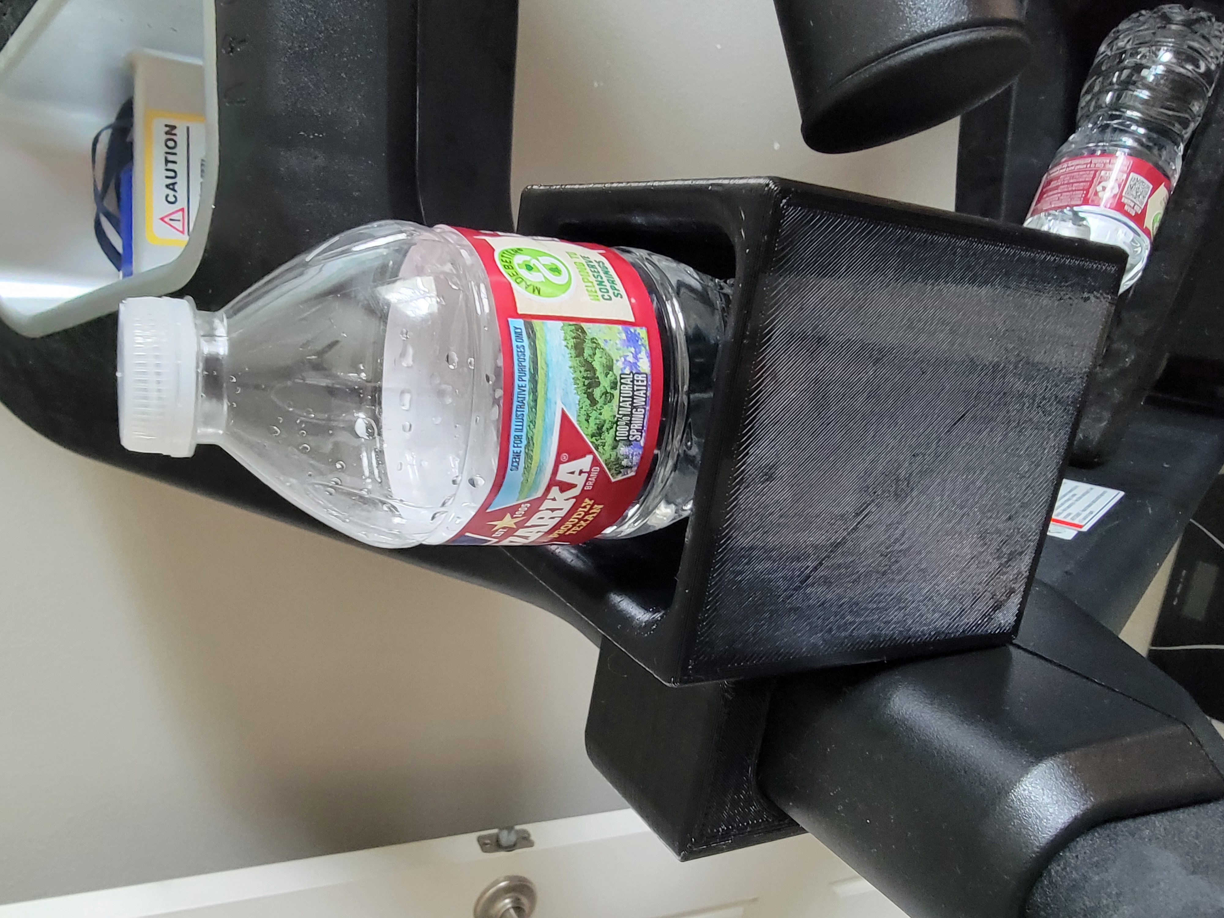 Bottle holder for treadmill Sole F80