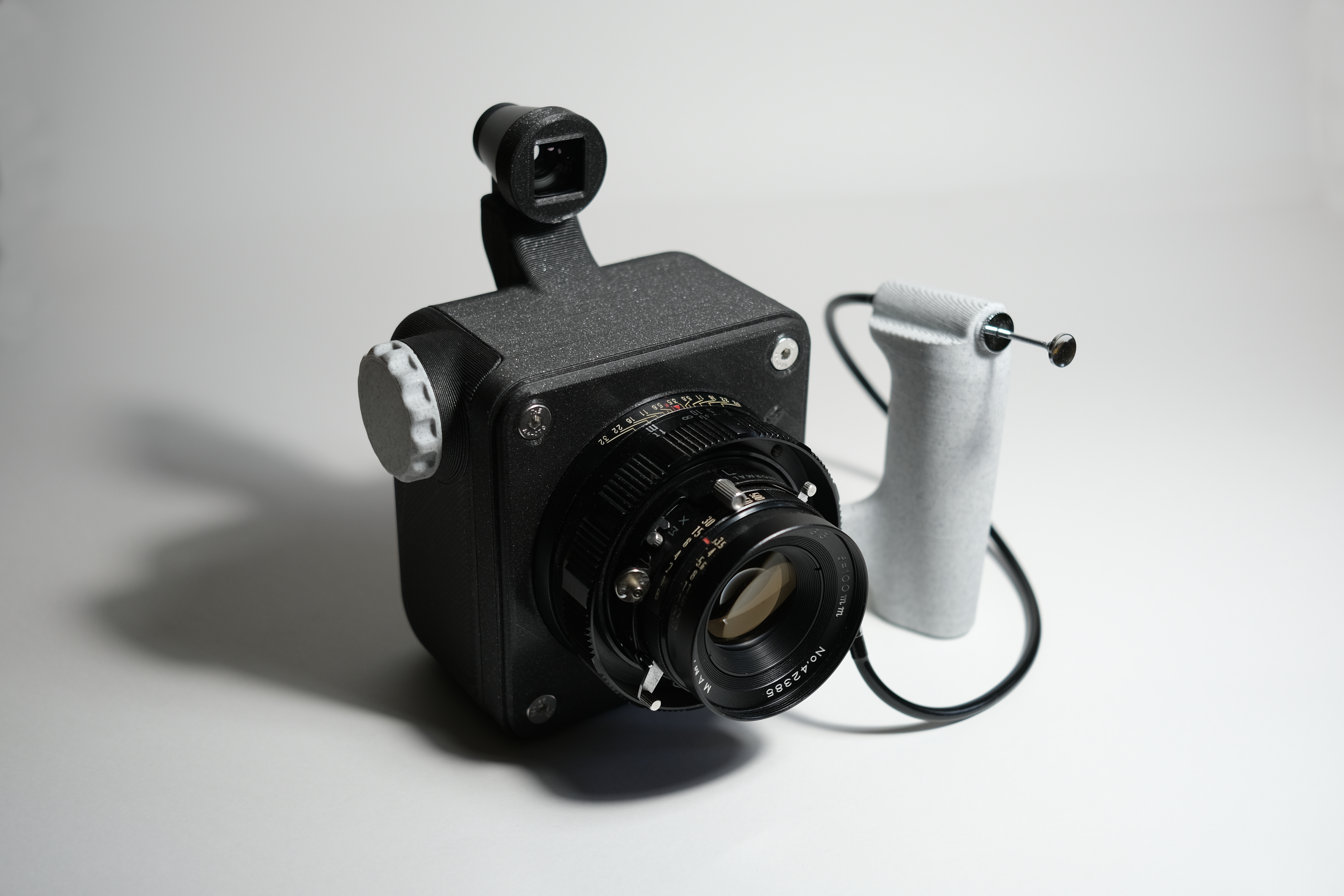 MEDIUM FORMAT CAMERA - VERSION 3