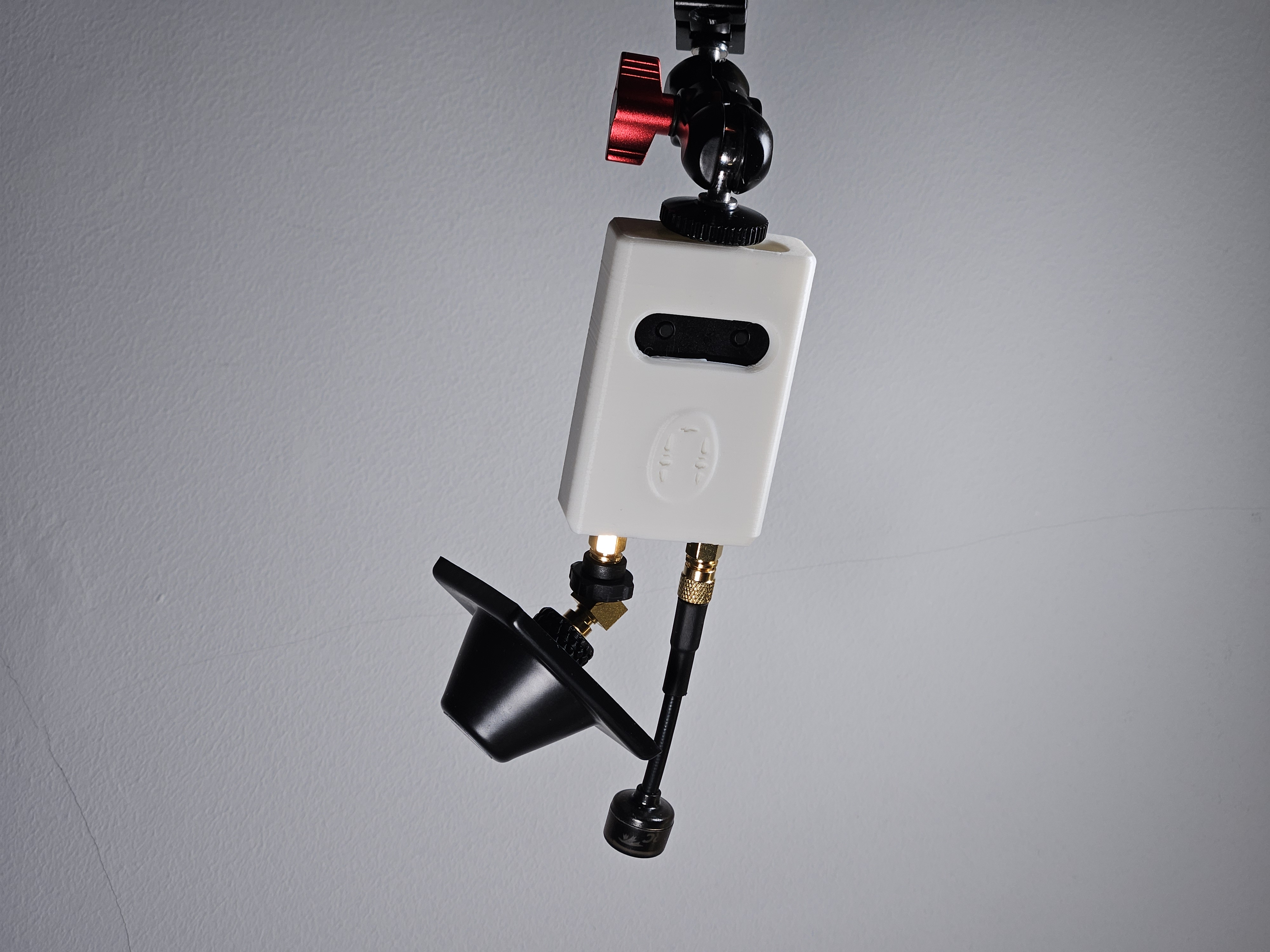 Miniatura 4 do modelo 3D Eachine ROTG02 VRX Tripod Case