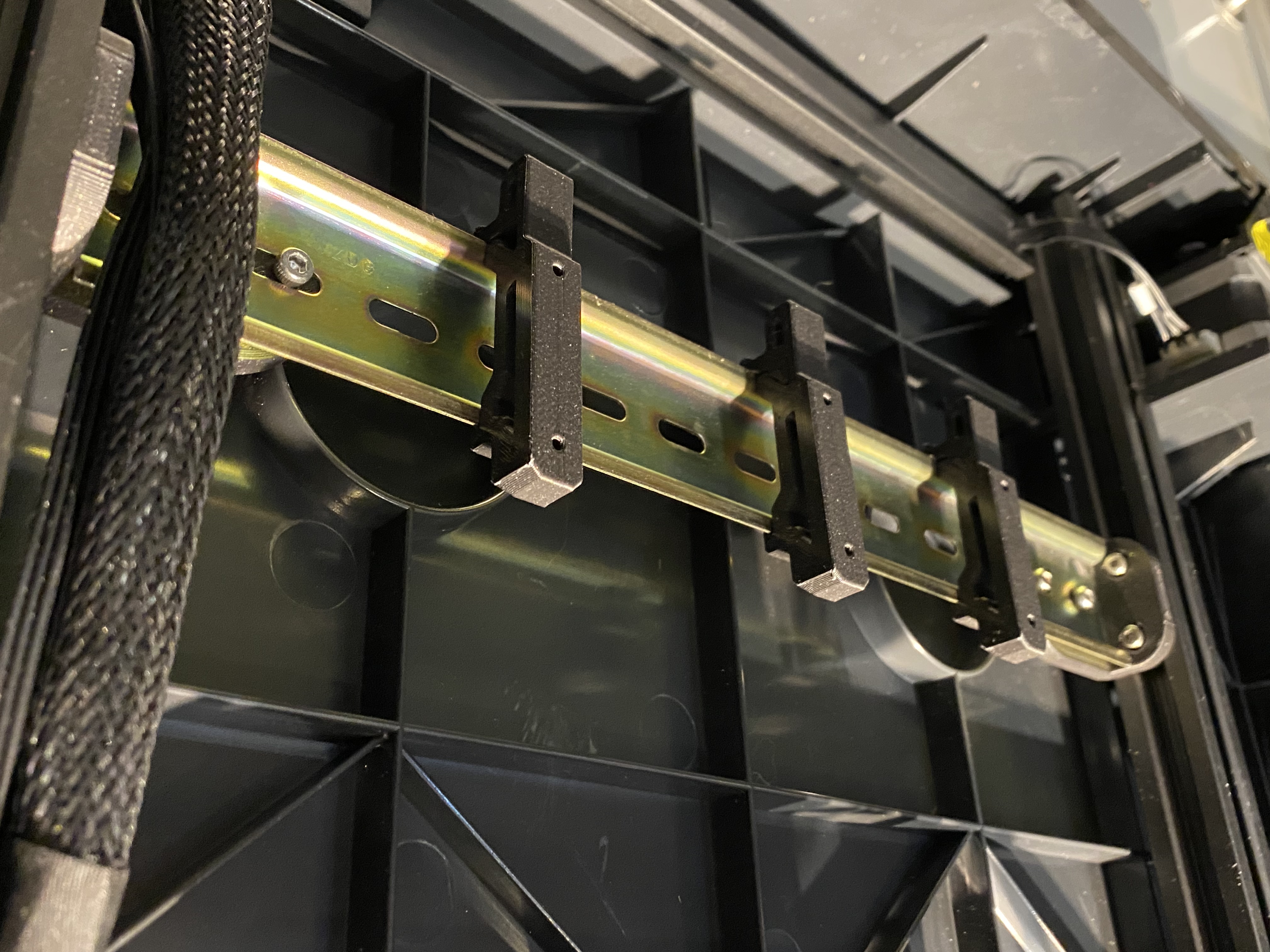 SOVOL SV08 Recessed DIN Rail Mount Bracket